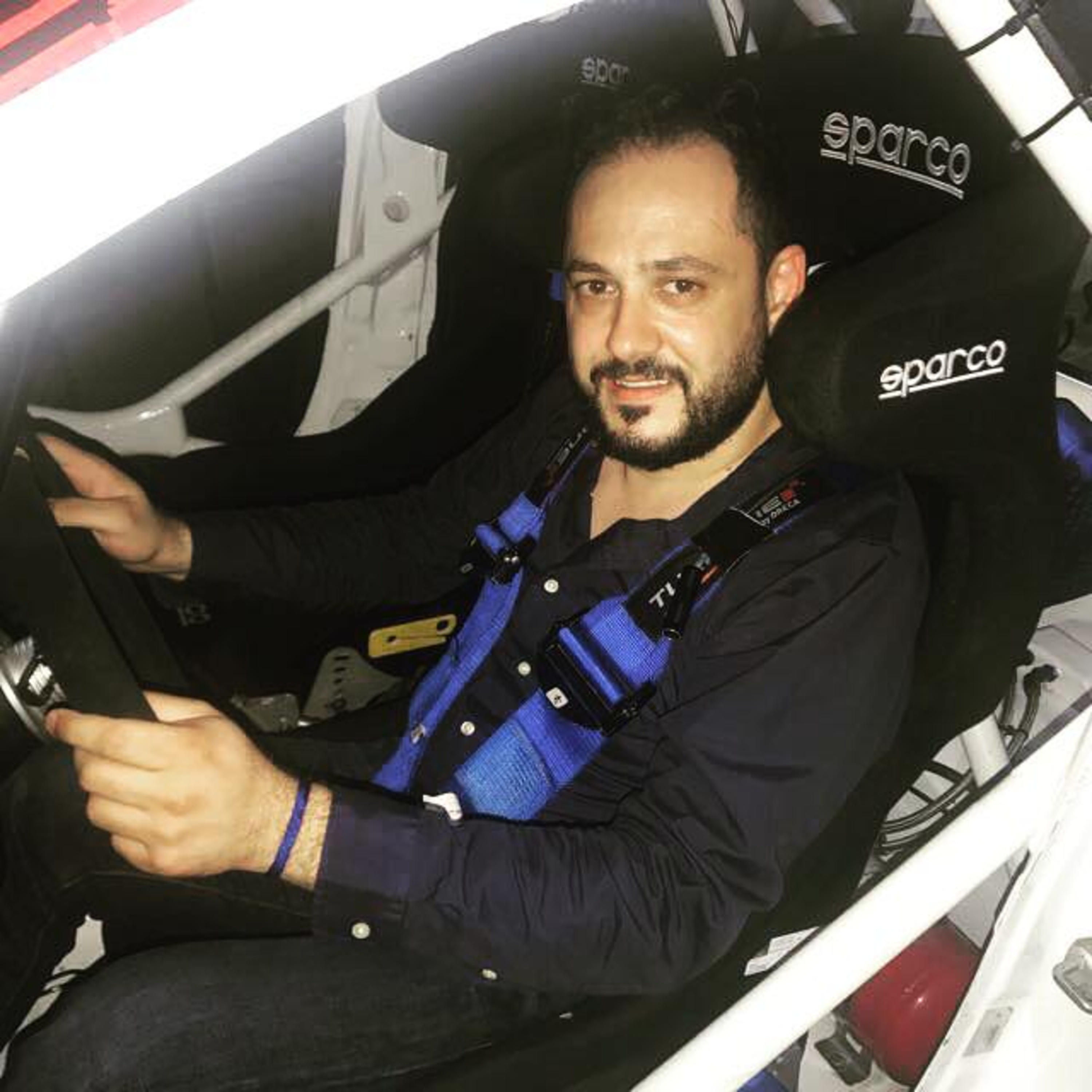 نص ساعة مع زينة