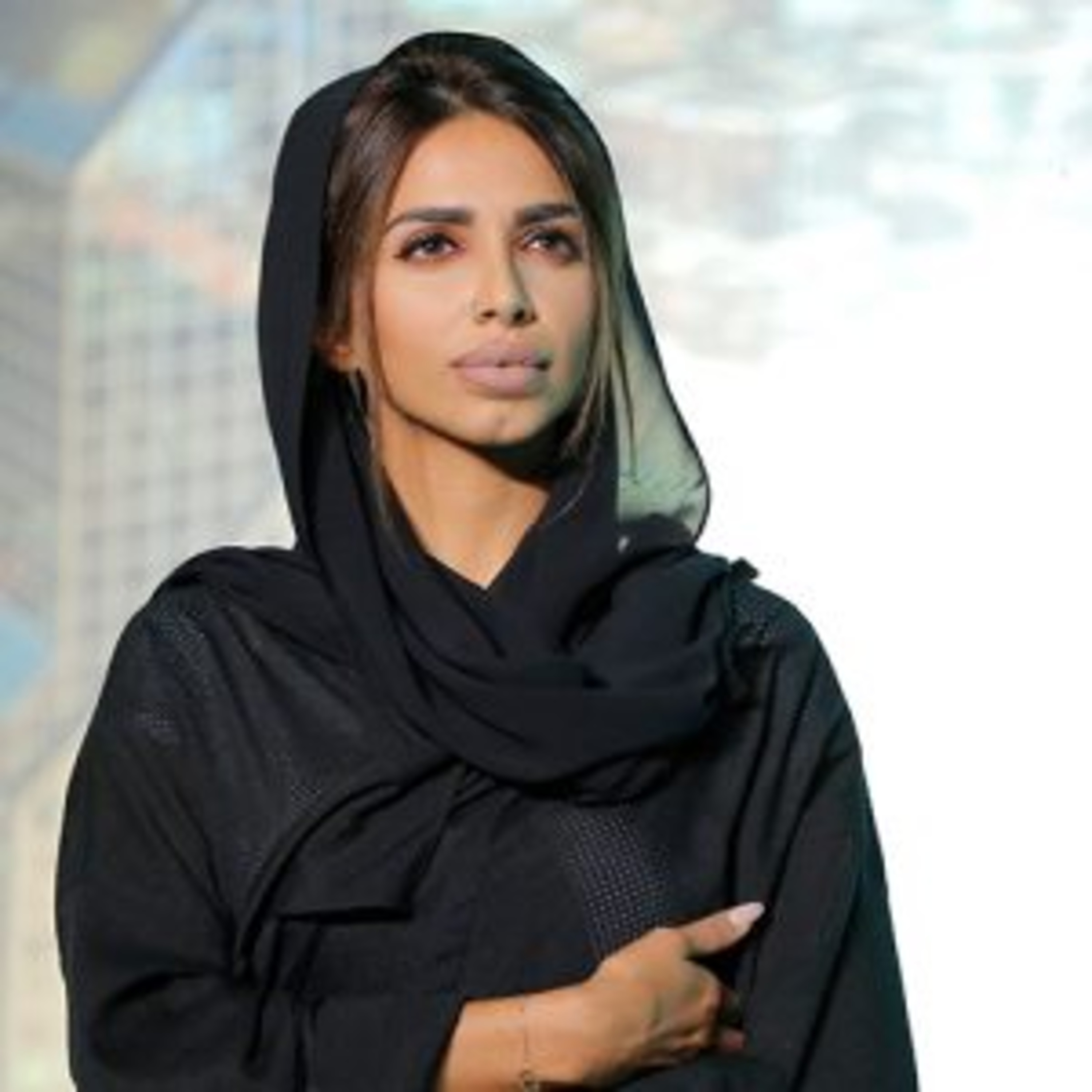 نص ساعة مع زينة