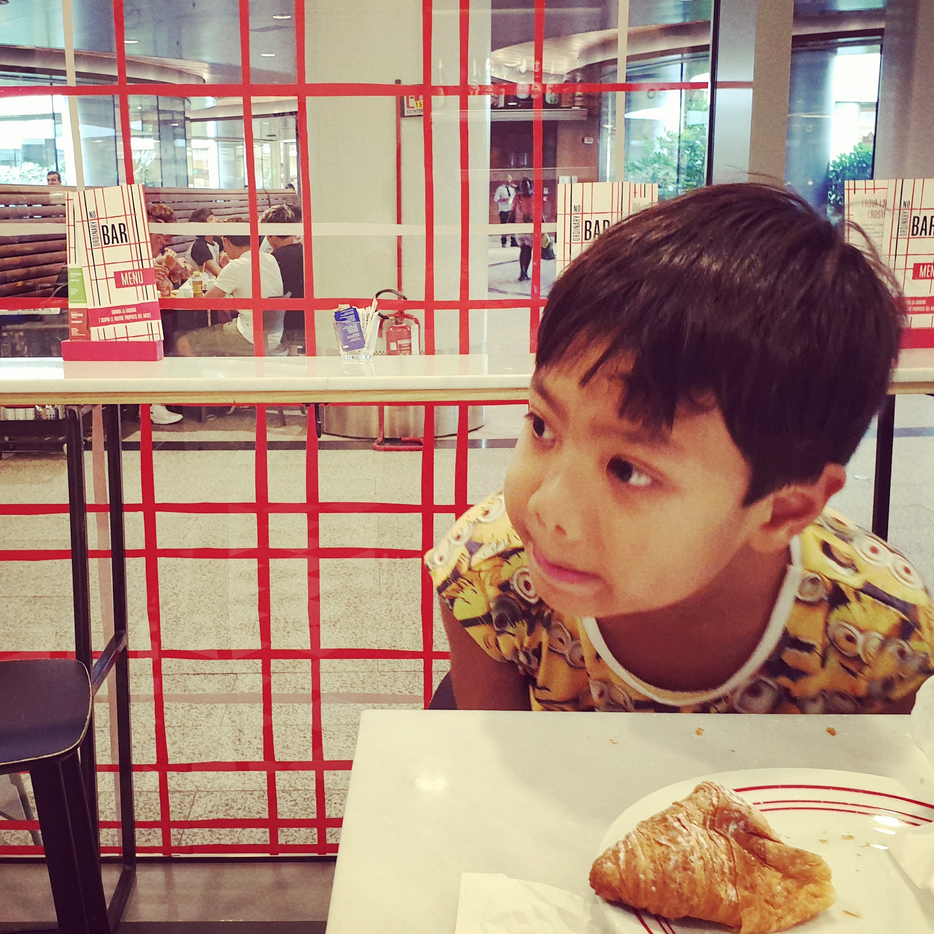 Ciri Utama & Karakteristik Anak dengan Autisme Yang Harus Diketahui Orangtuanya