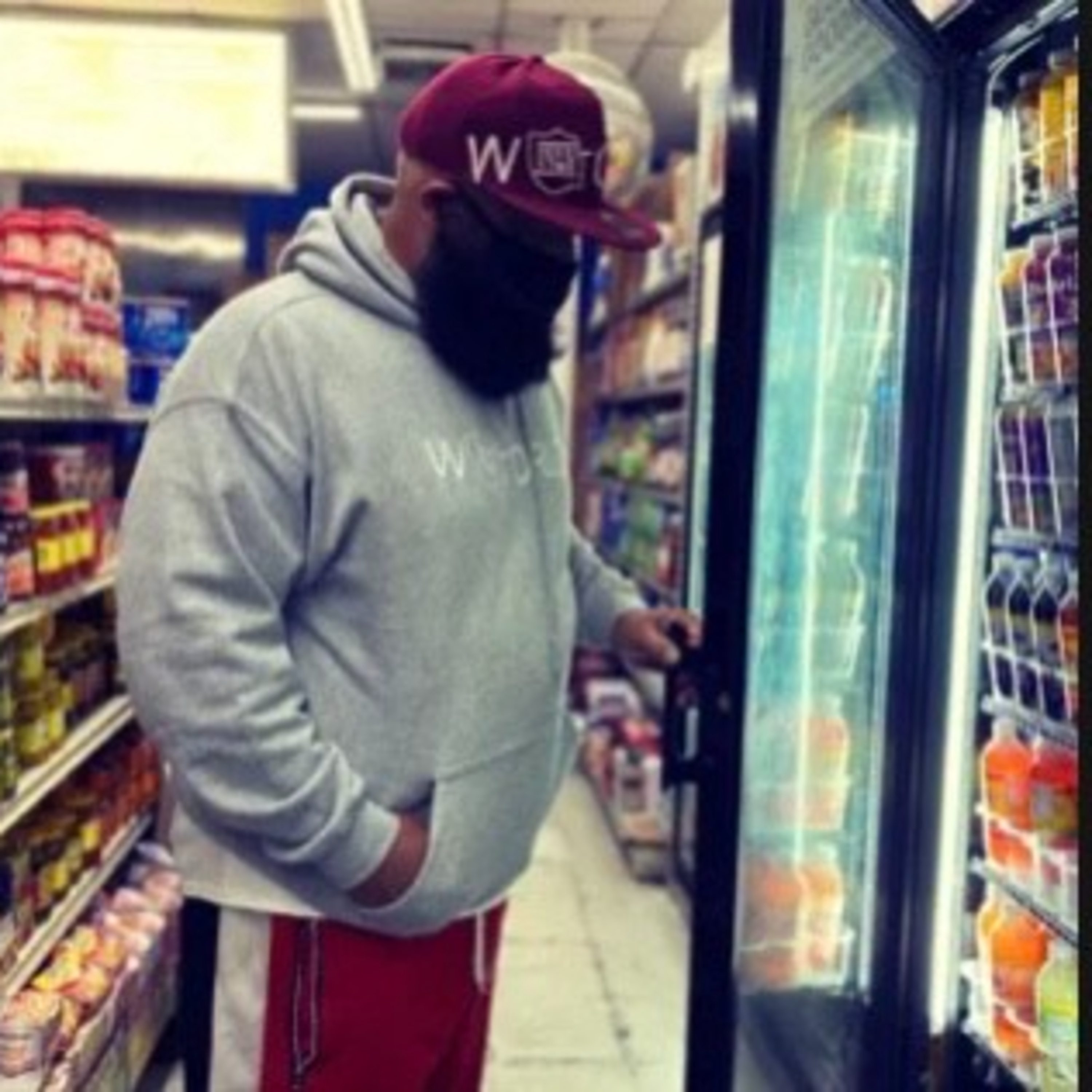 RESPECT DA GAME PODCAST hosted by Ali HOODSTAR365