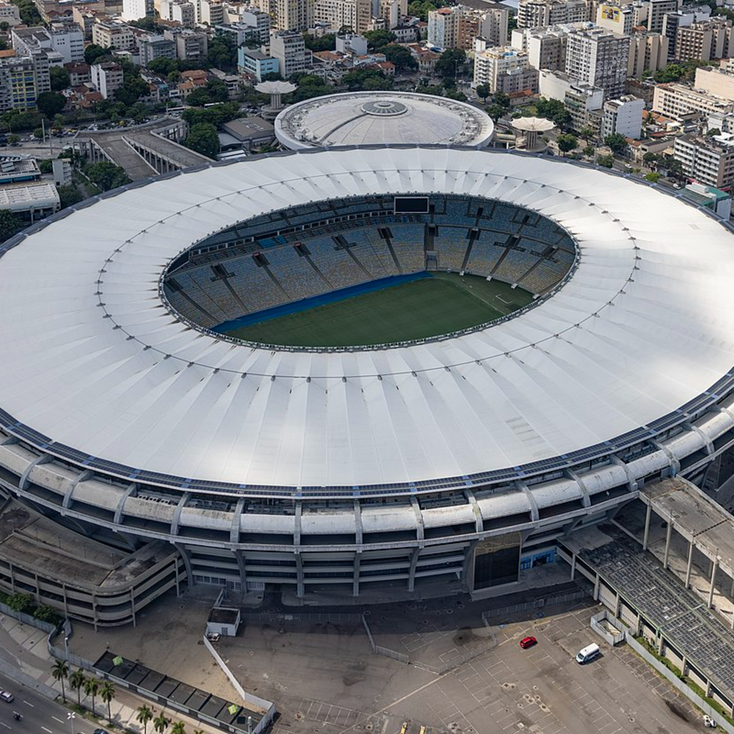 Prosa e Verso com Lauro Moreira.