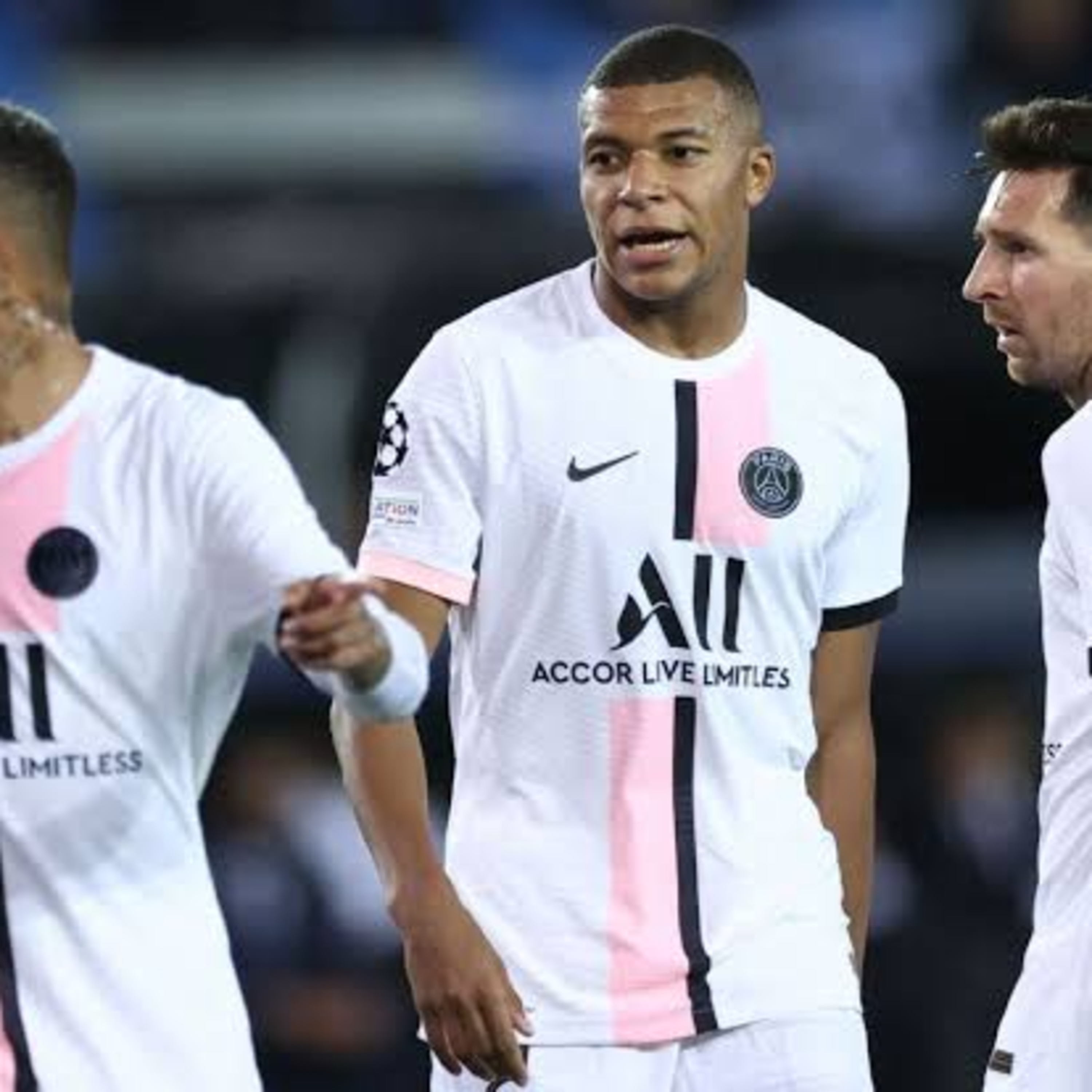 A good day for Paris Saint-Germain as everybody gets a hat-trick. episode artwork