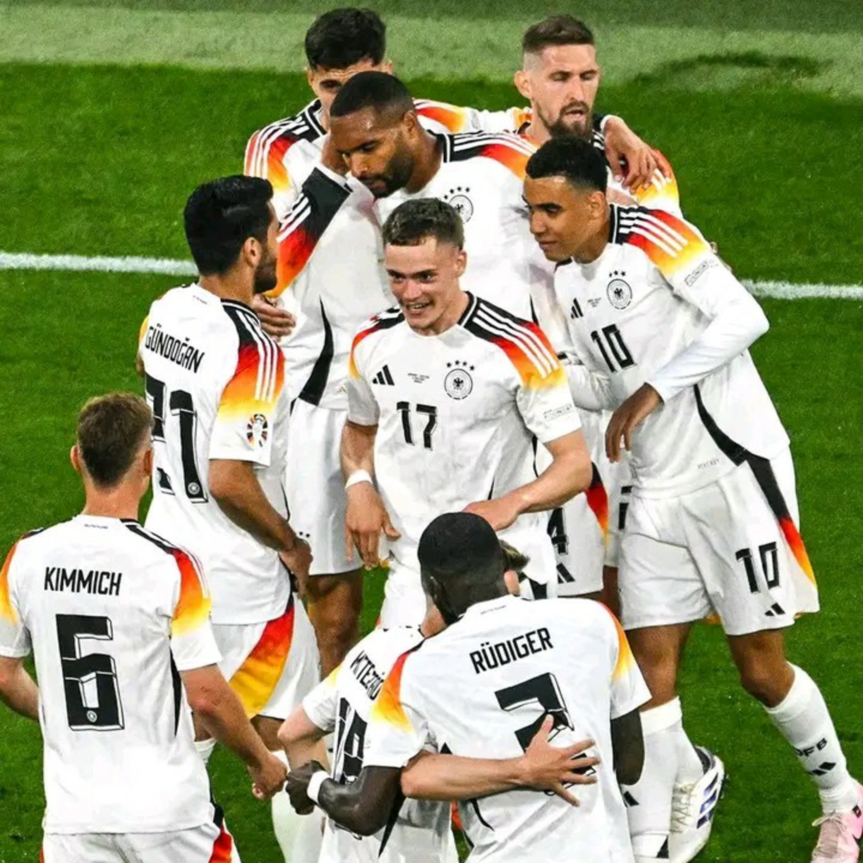 Football Headline News