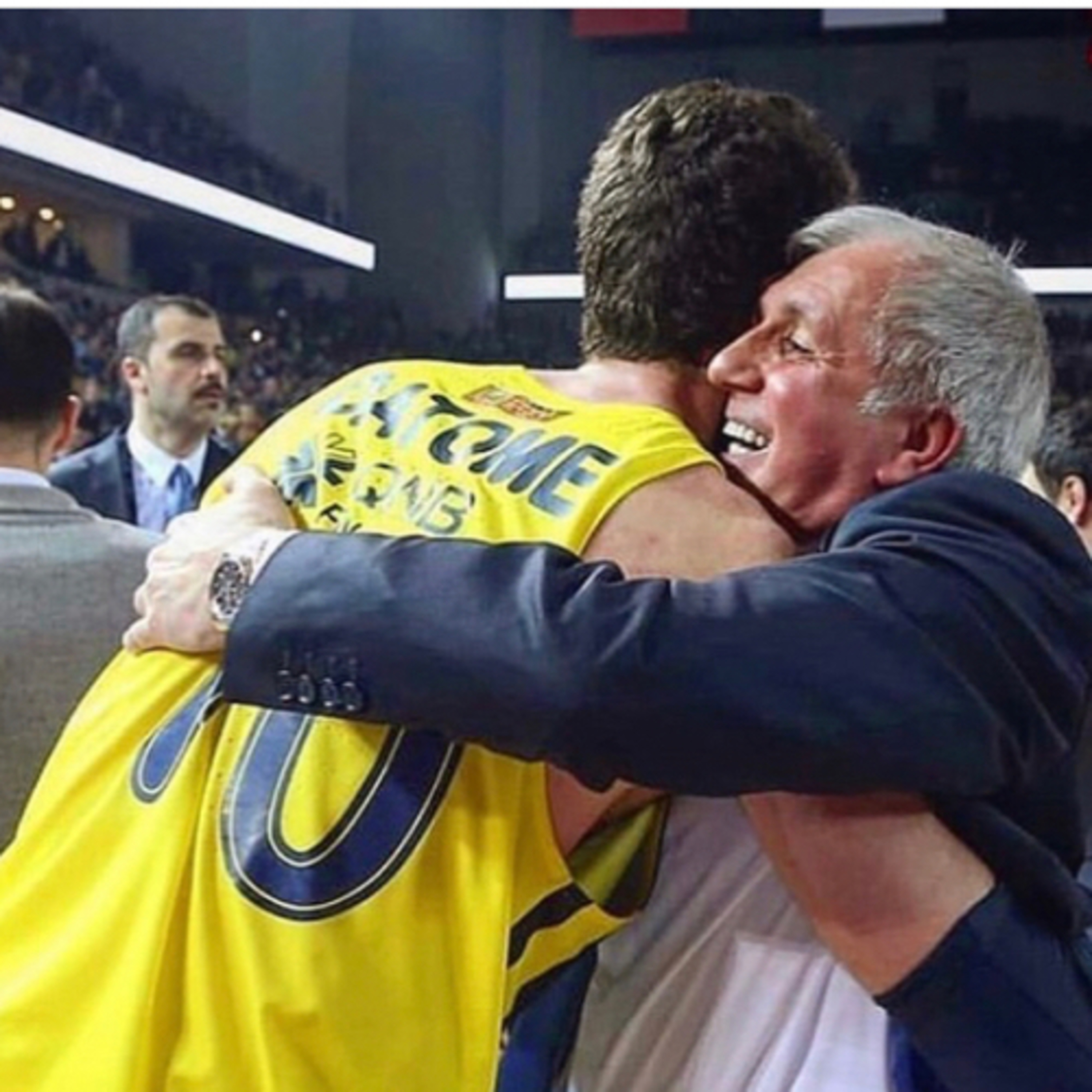 3 Kısa #30 | Obradovic,Datome,Fenerbahçe,transferler,dedikodular,offseason,free agent pazarı