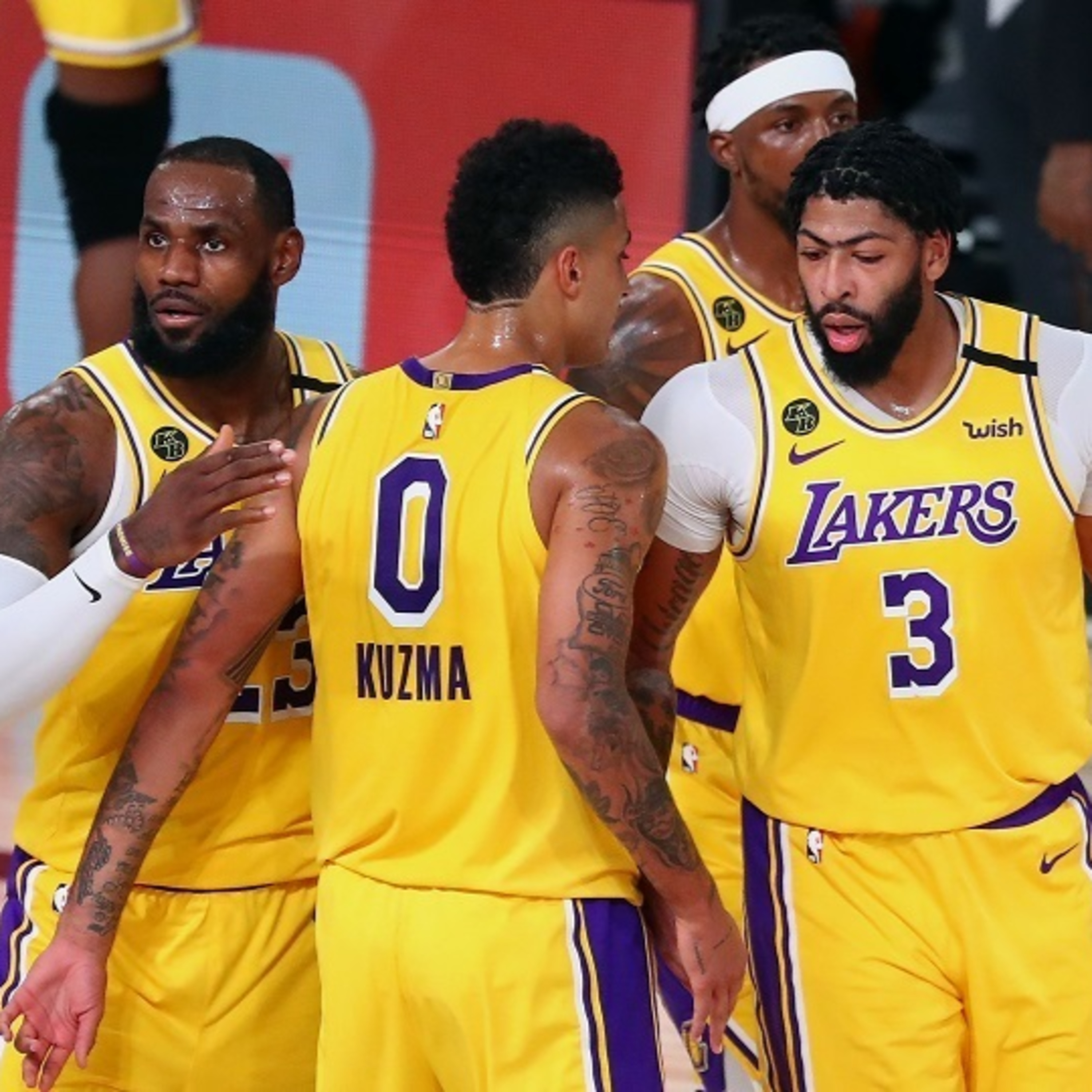Lakers Fast Break- Lakers Preseason Warm Up With TJ Johnson!