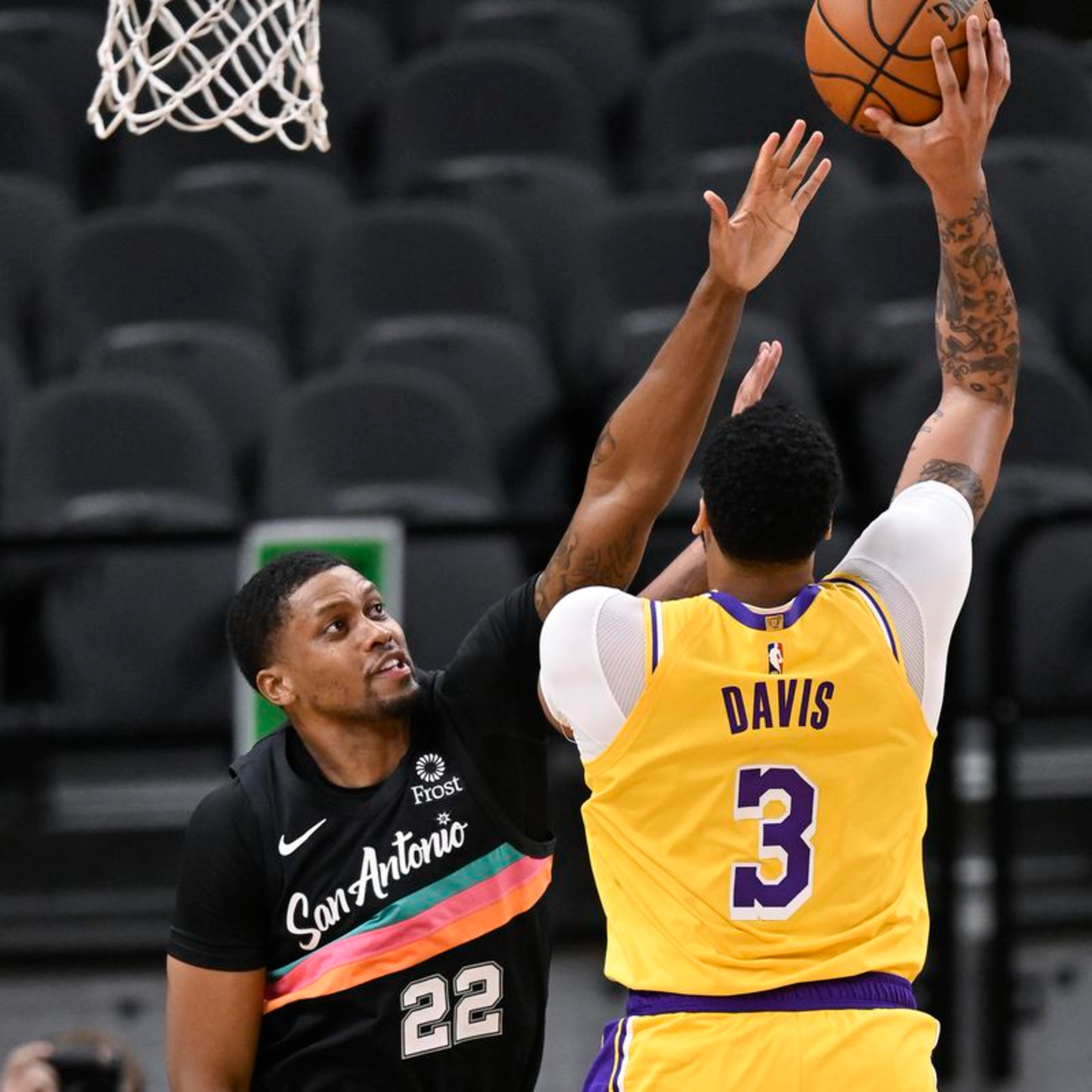 Lakers Fast Break- Lakers-Spurs New Year's Day Post Game Show!