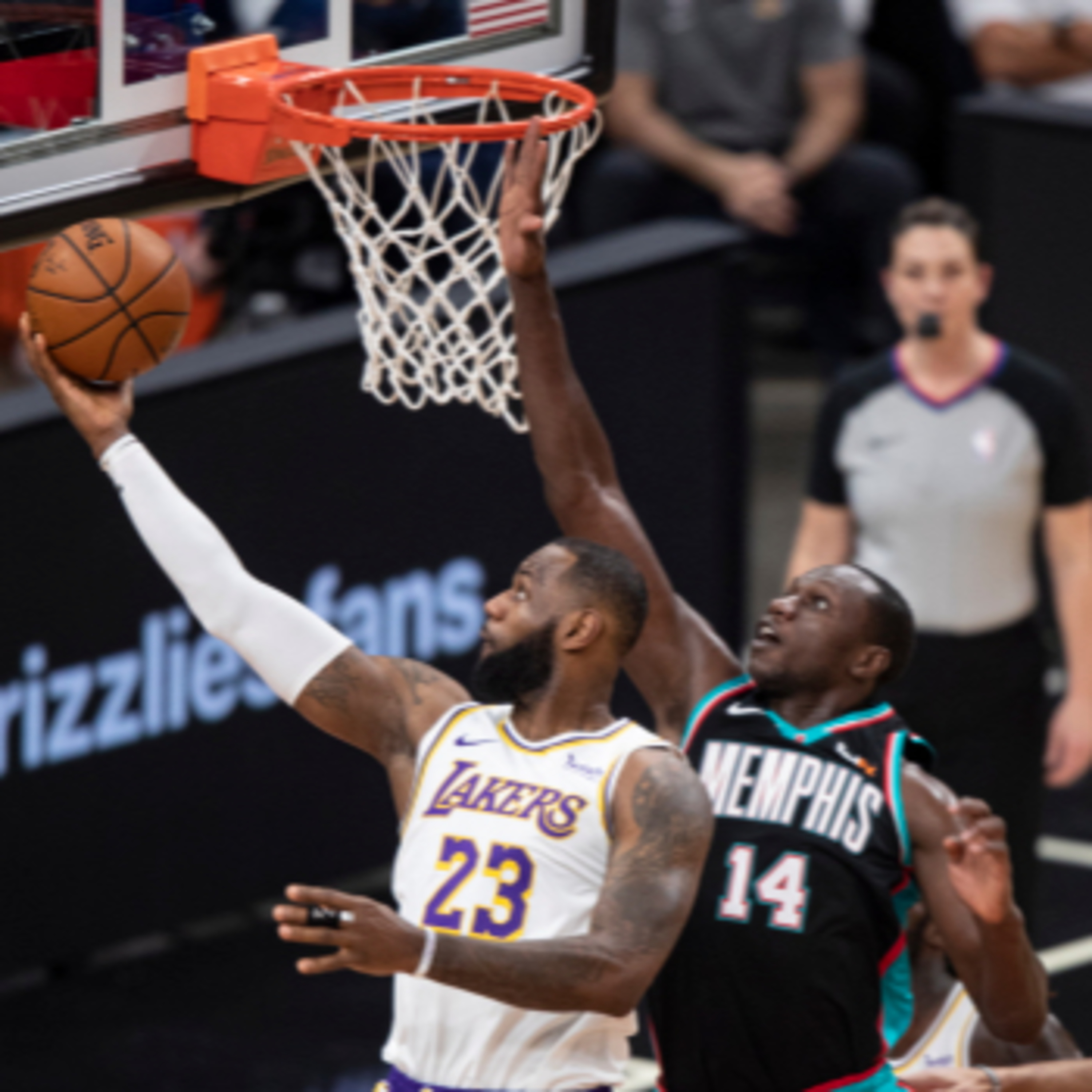 Lakers Fast Break- Lakers-Grizzlies Wrap Up Show!