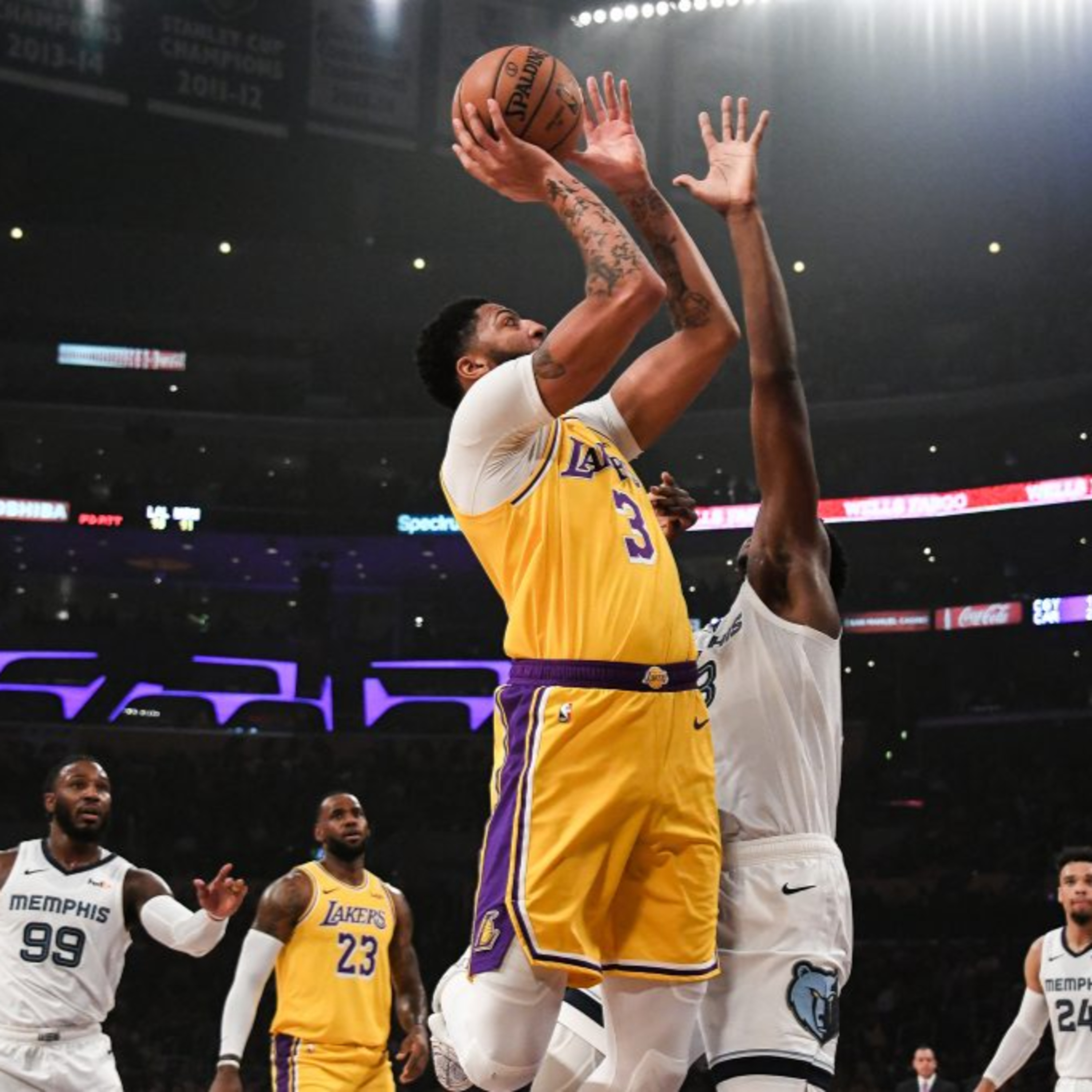 Lakers Fast Break- A January NBA Update with Rafael Barlowe!
