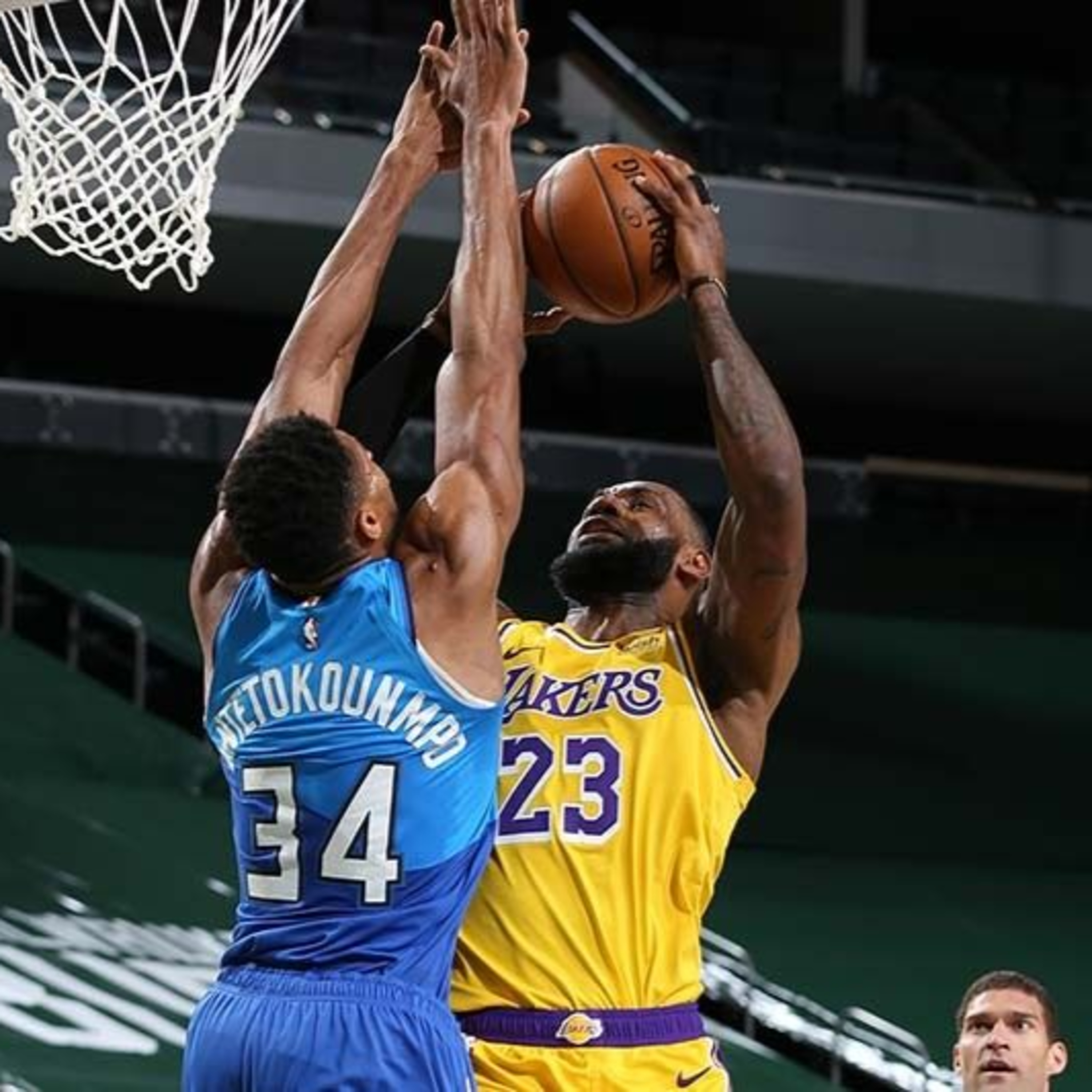Lakers Fast Break- Lakers-Bucks Post Game Show!