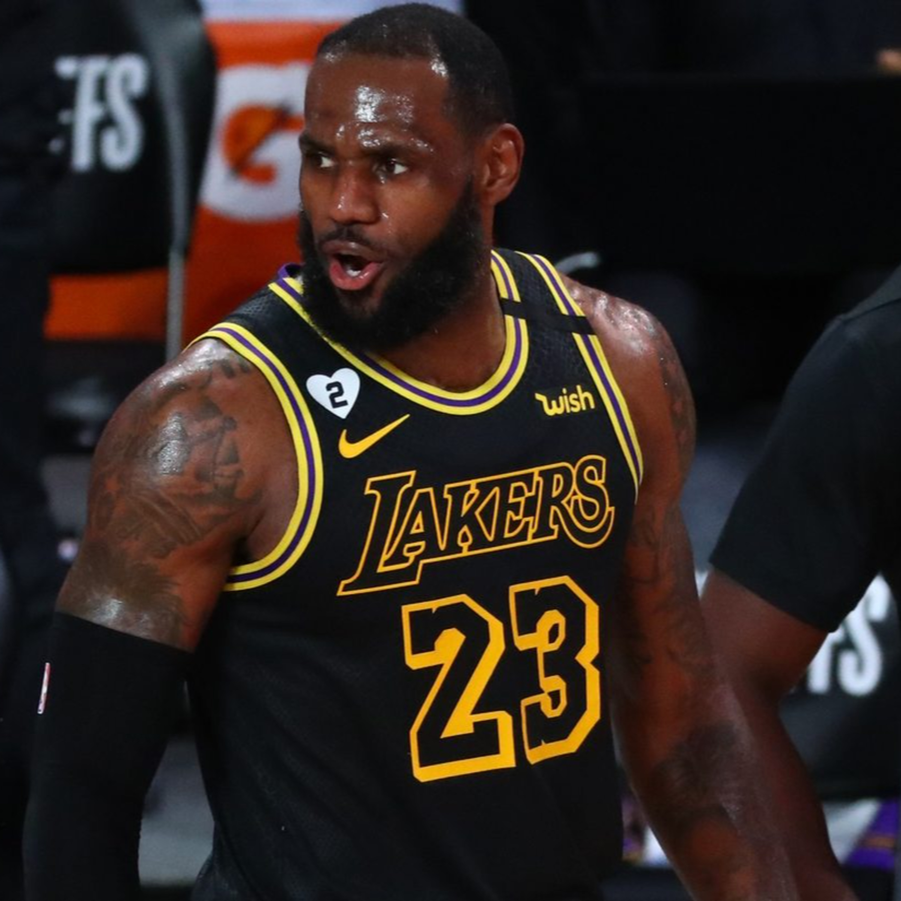 Lakers Fast Break- TJ Johnson on the Lakers Current Woes!