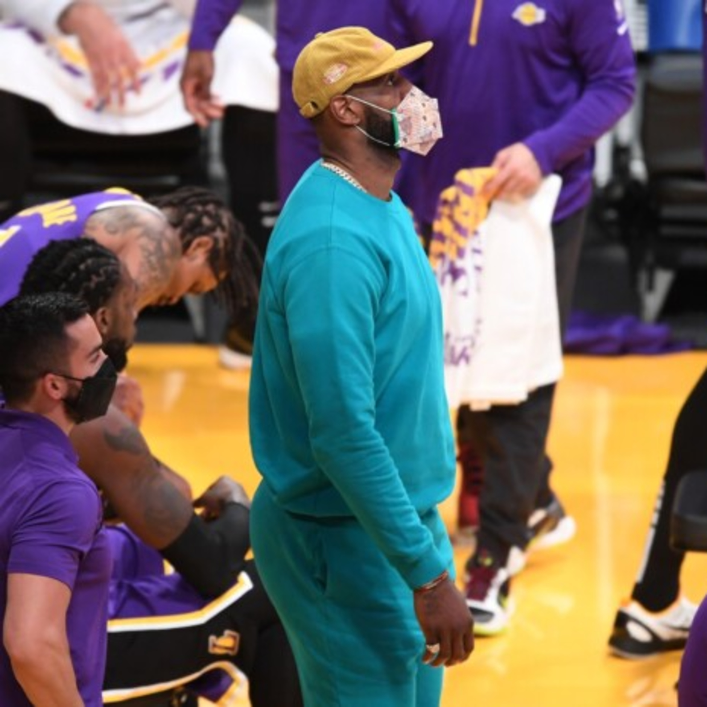 Lakers Fast Break- Lakers-Knicks Wrap Up and Update on LeBron's Return!