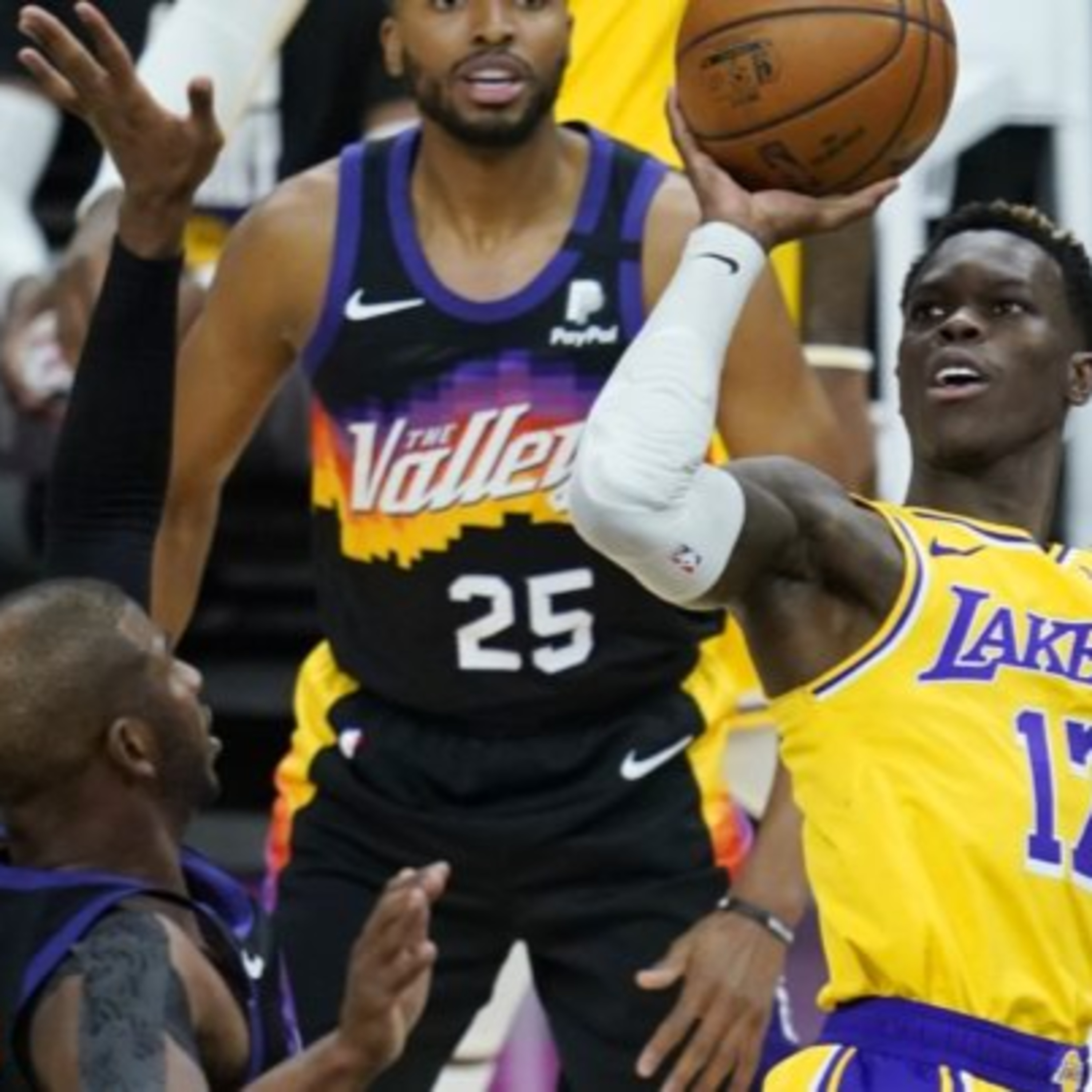 Lakers Fast Break- Lakers-Suns NBA Playoffs First Round Game Two Recap!