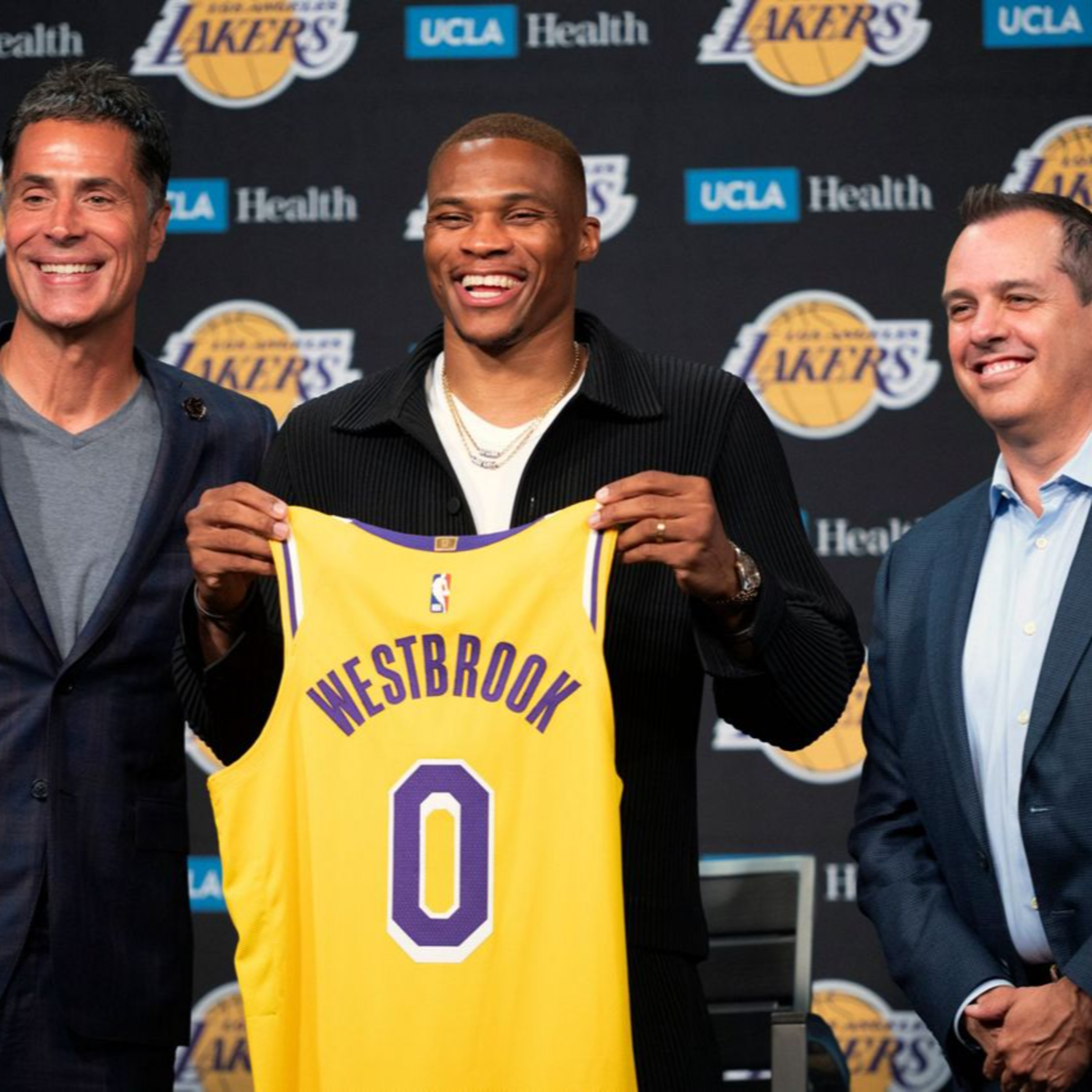Lakers Fast Break- Are The Lakers Headed To A Championship? With Joe Soro of lakersball.com!