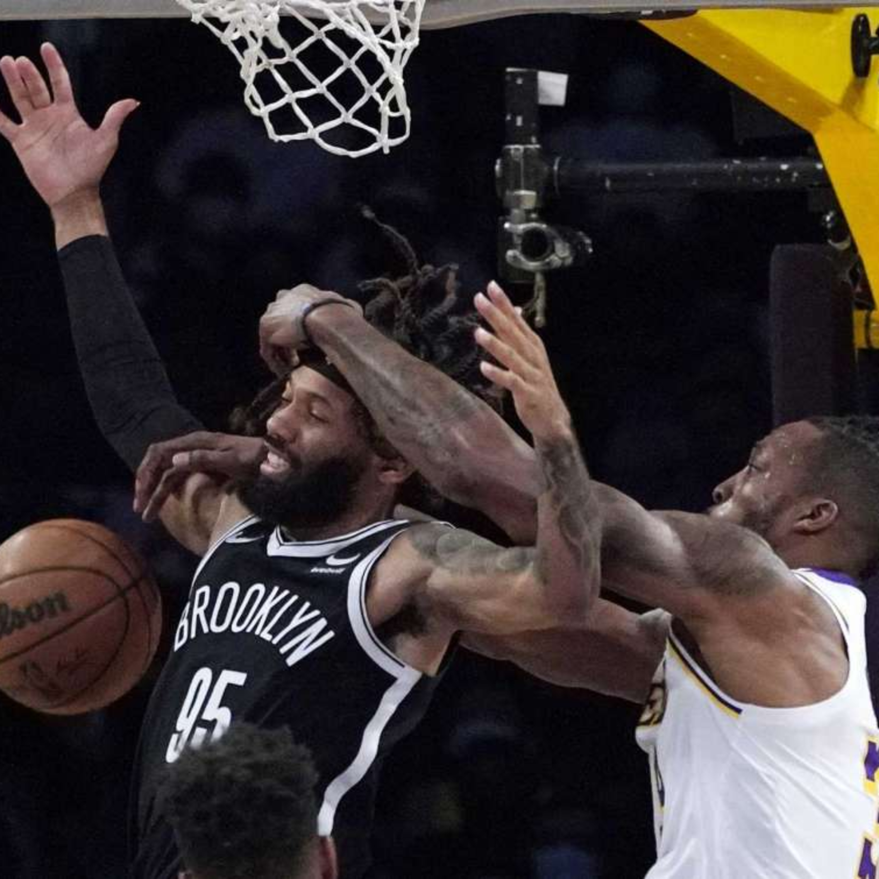 Lakers Fast Break- Lakers-Nets Preseason Post-Game with the Lakerholics!