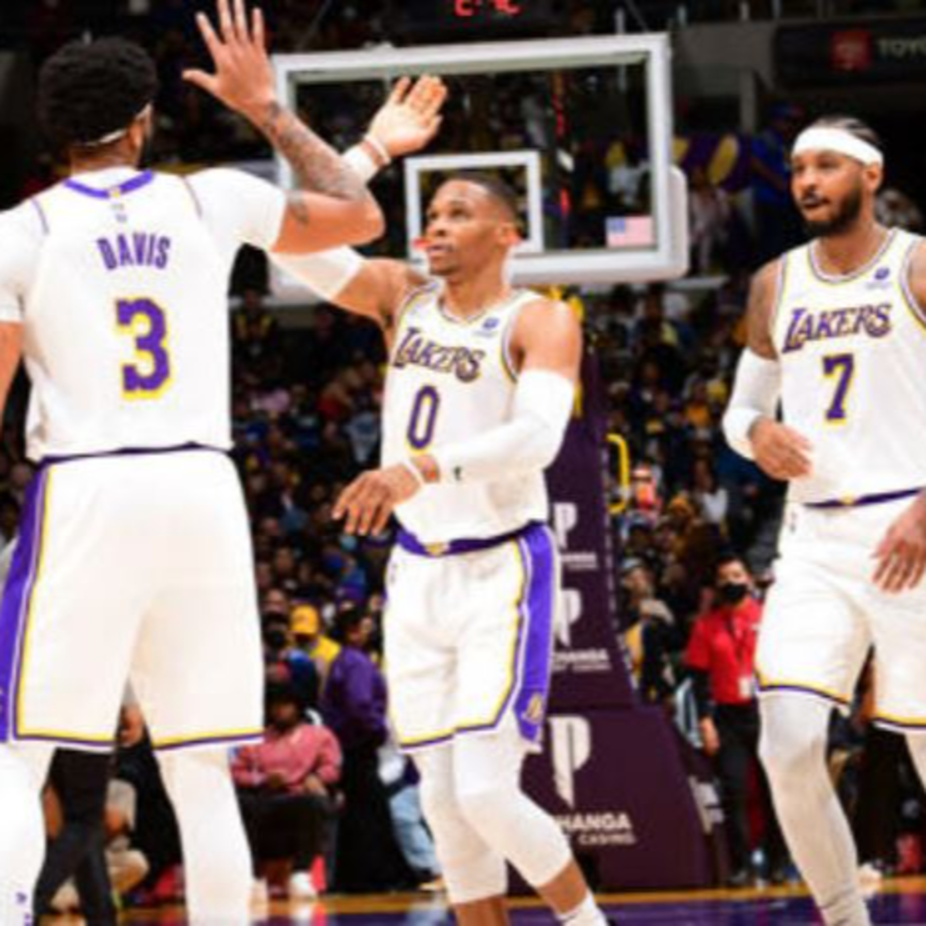 Lakers Fast Break - Lakers-Rockets Spooky Halloween Post-Game with LakerTom!