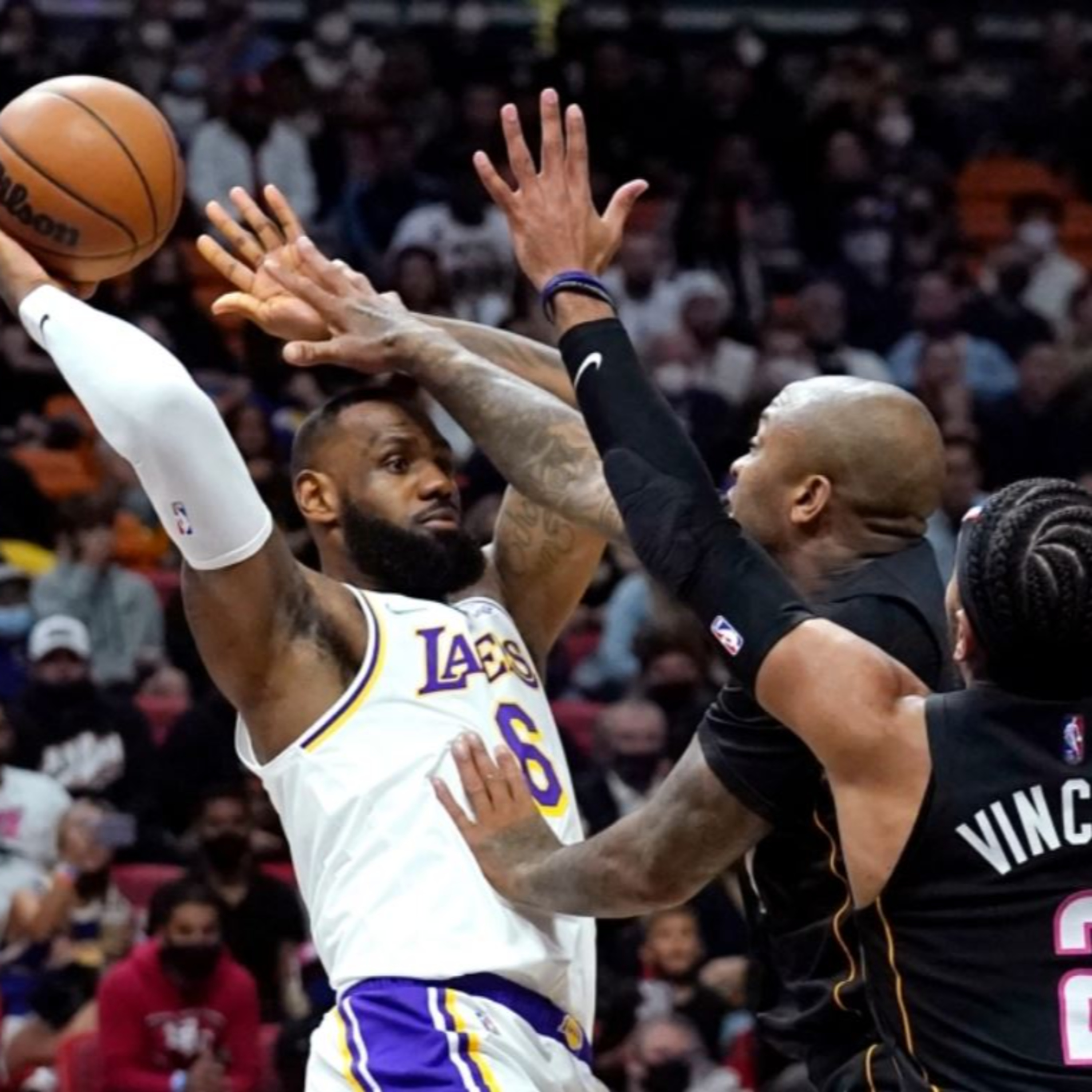 Lakers Fast Break- Lakers-Heat Post-Game with TJ Johnson and Jamie Sweet!