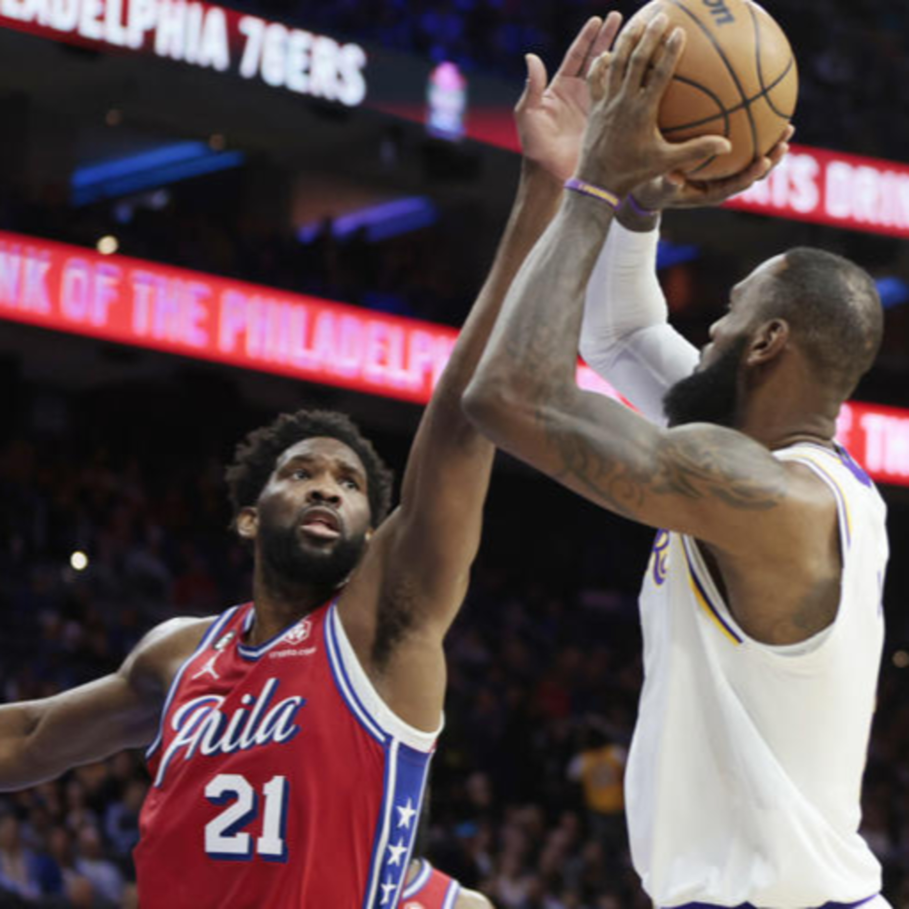 Lakers-Sixers Wrap Up! The Return of LeBron and AD Falls Short In OT! Group Chat!