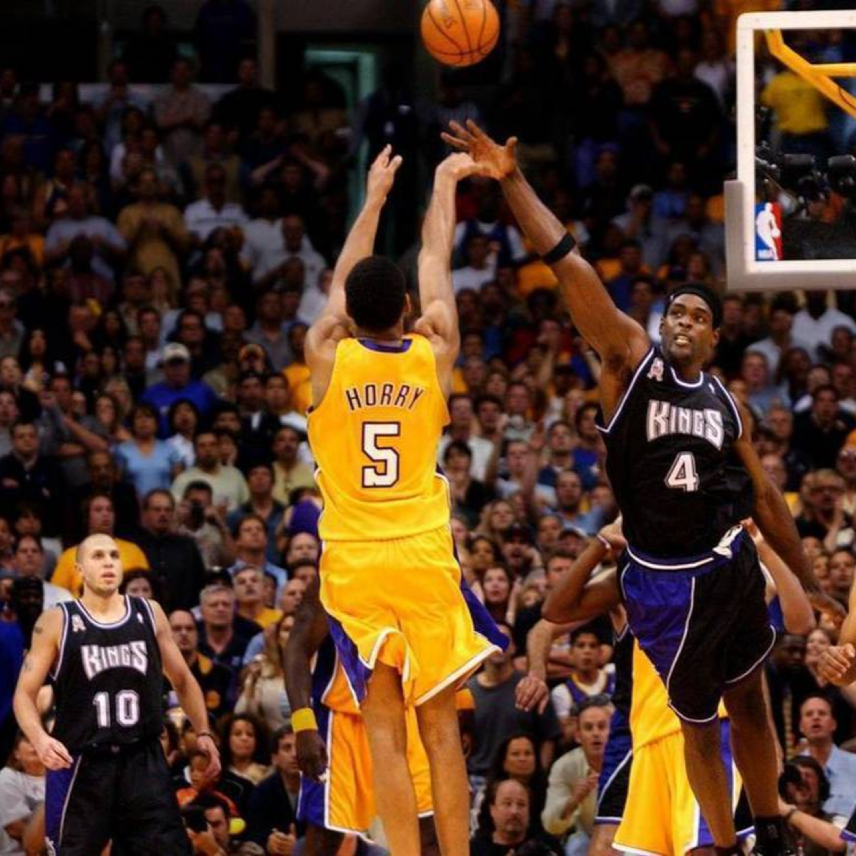 Lakers History 101- Robert Horry and TowelGate!
