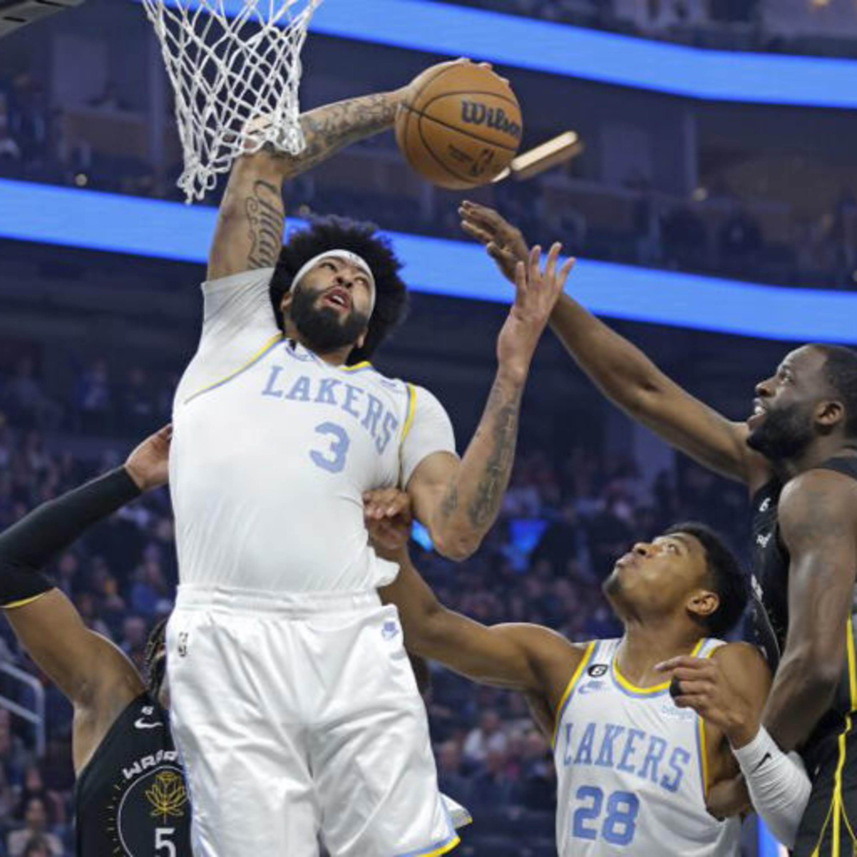 Lakers-Warriors Wrap-Up! New Faces Spark A Victory For The Lakers! Group Chat!