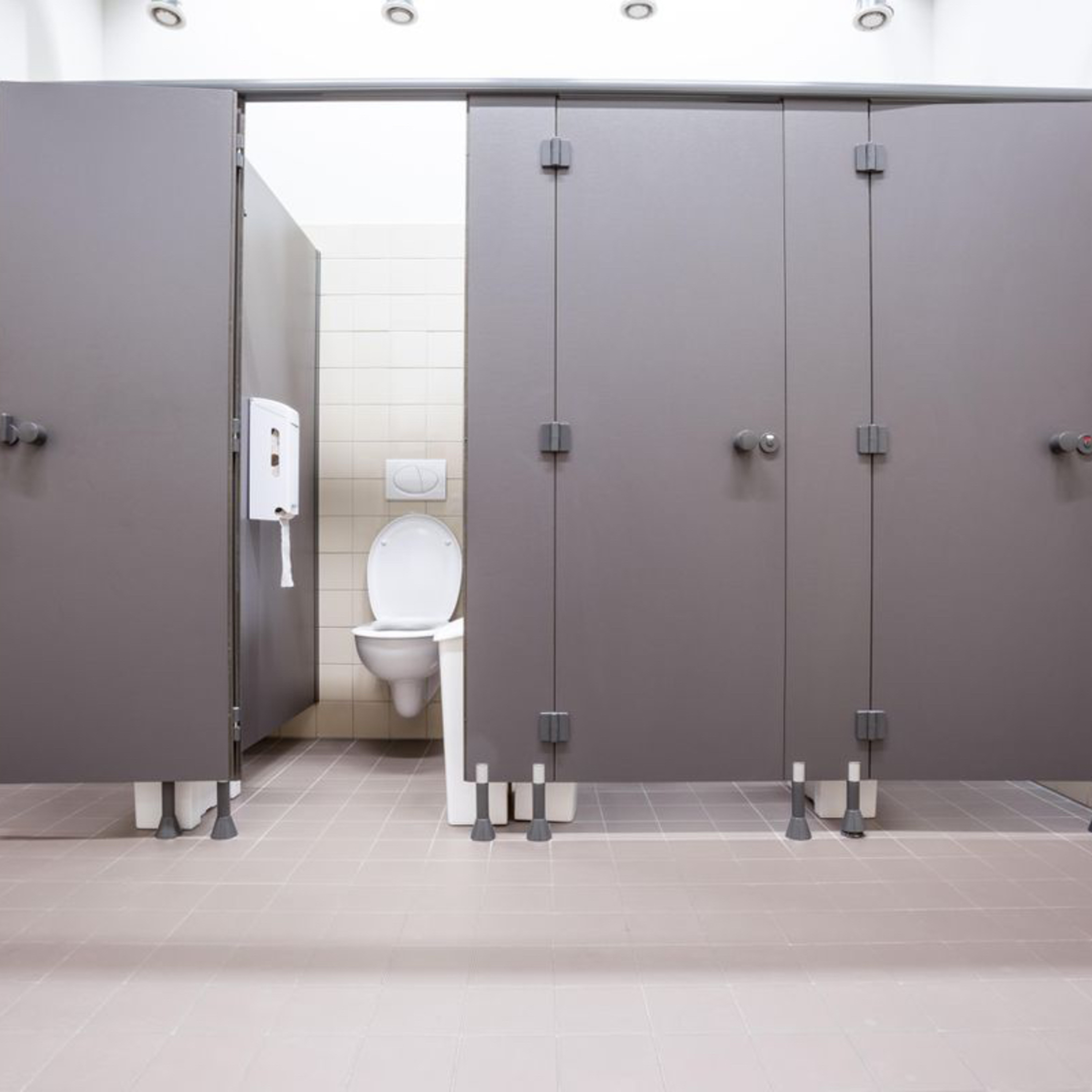 Bathroom etiquette  episode artwork