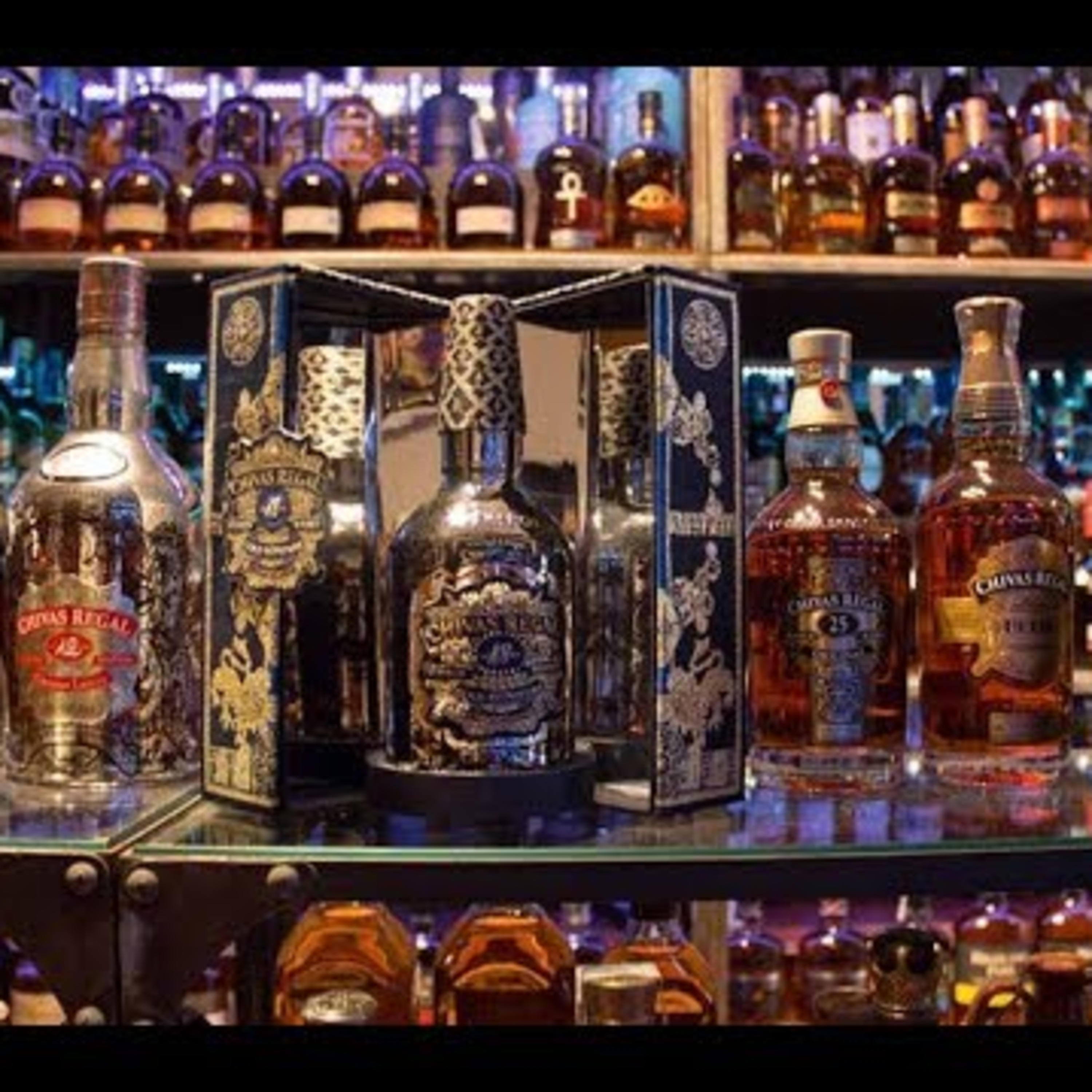 "Un irlandés con dos hielos": Todos los consejos para iniciarse en el whisky episode artwork