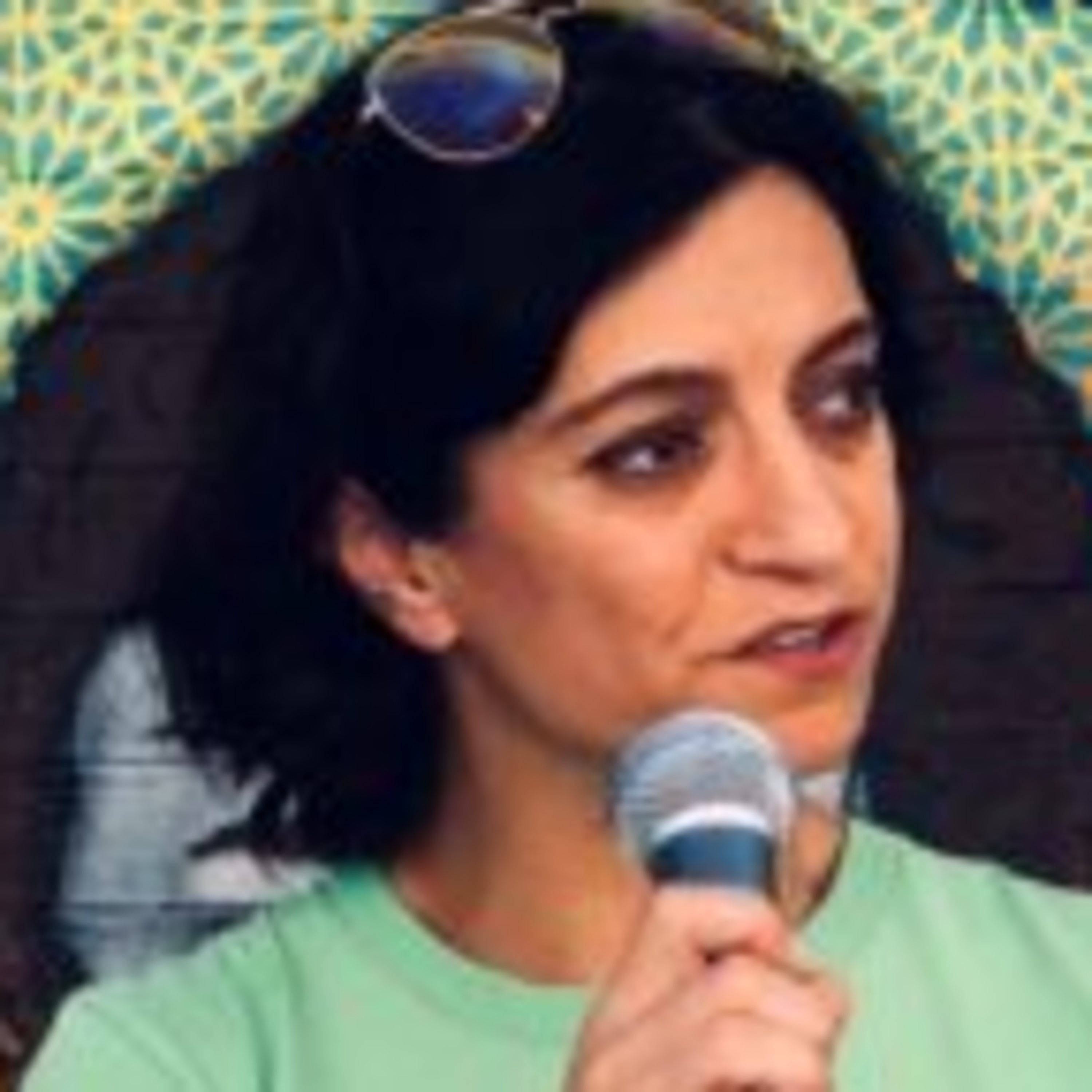 کاور زنان نیمه برابر : گفتگو با فیروزه محمودی