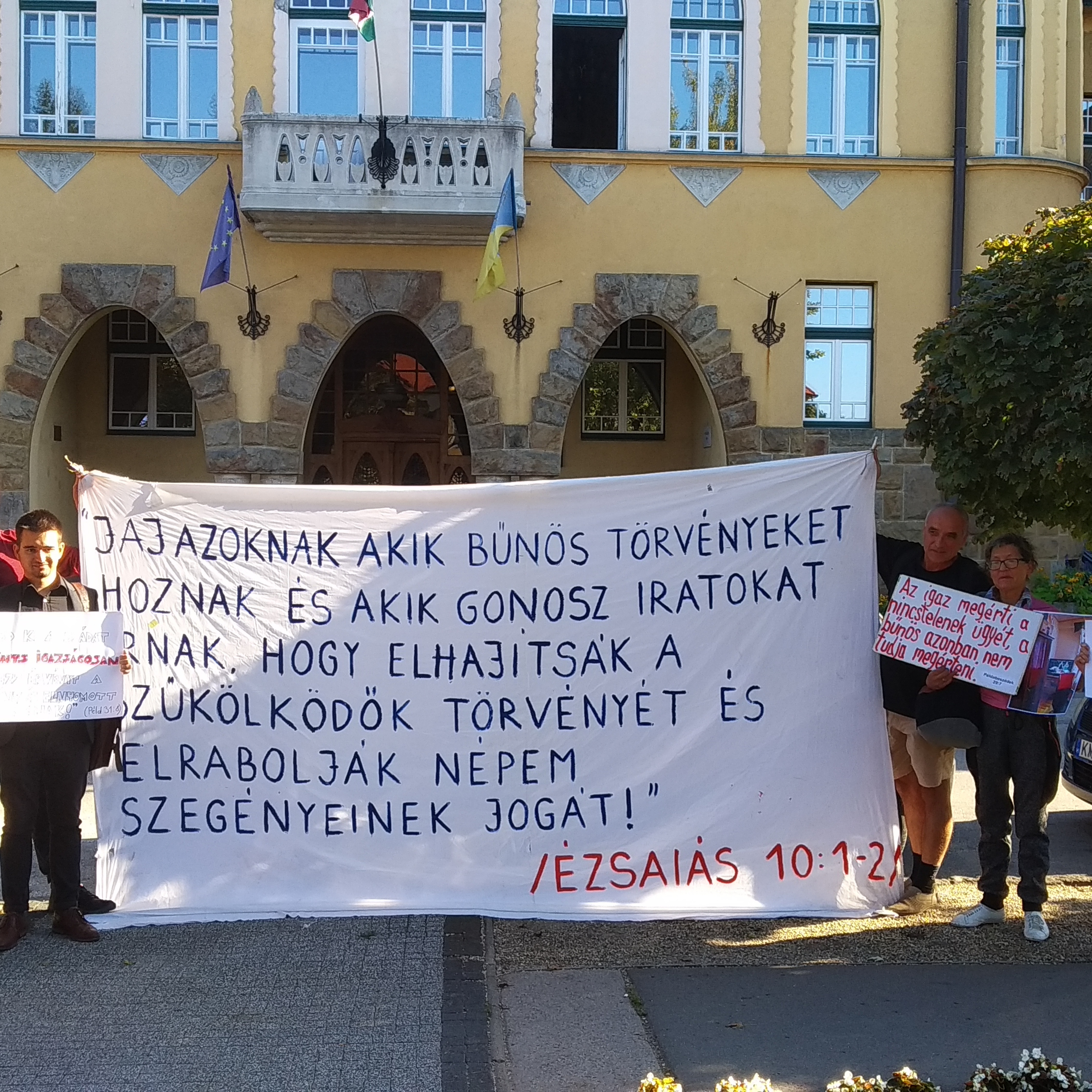 ŐrkutyákCivilben