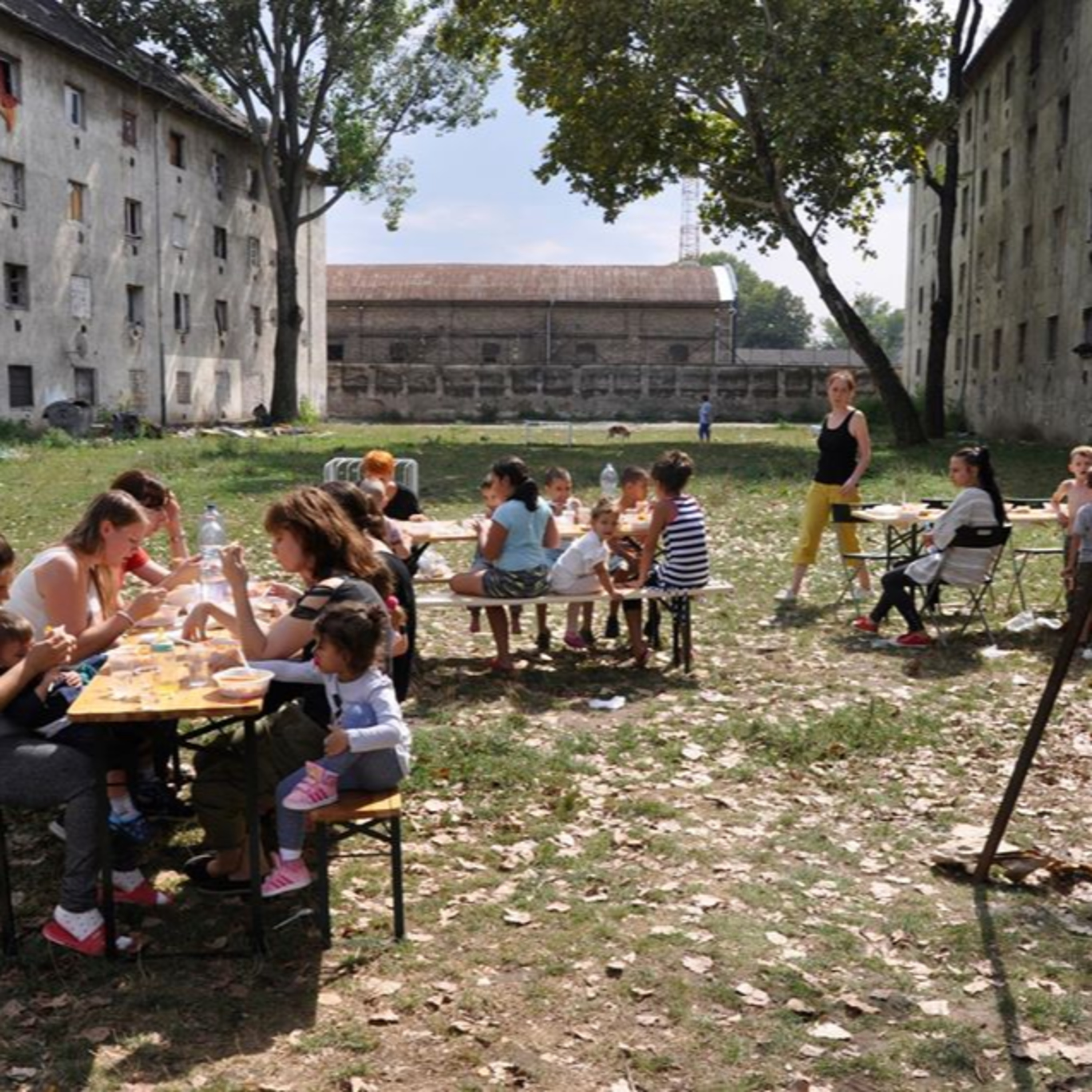 ŐrkutyákCivilben