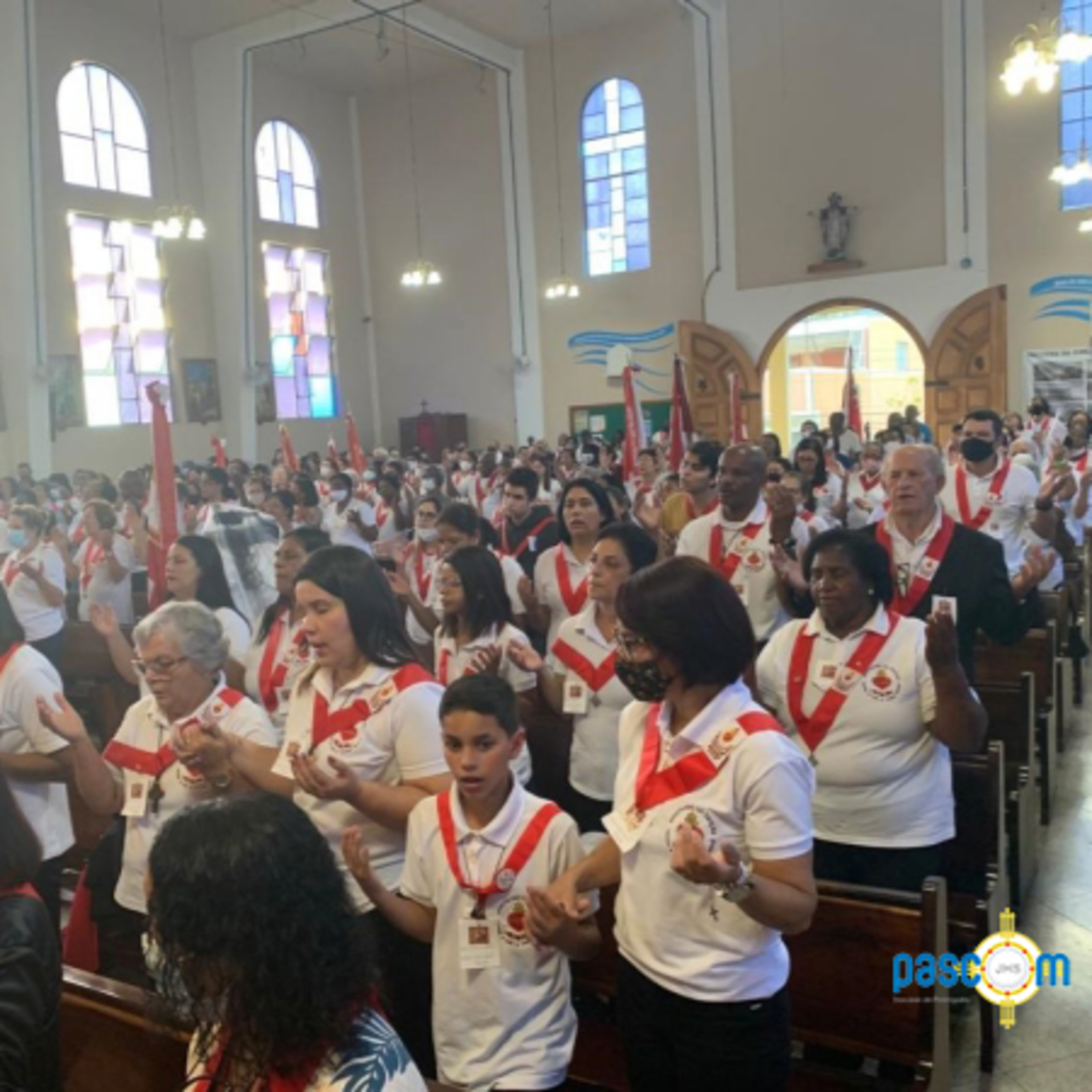 Amor Divino - A Voz da Diocese de Petrópolis