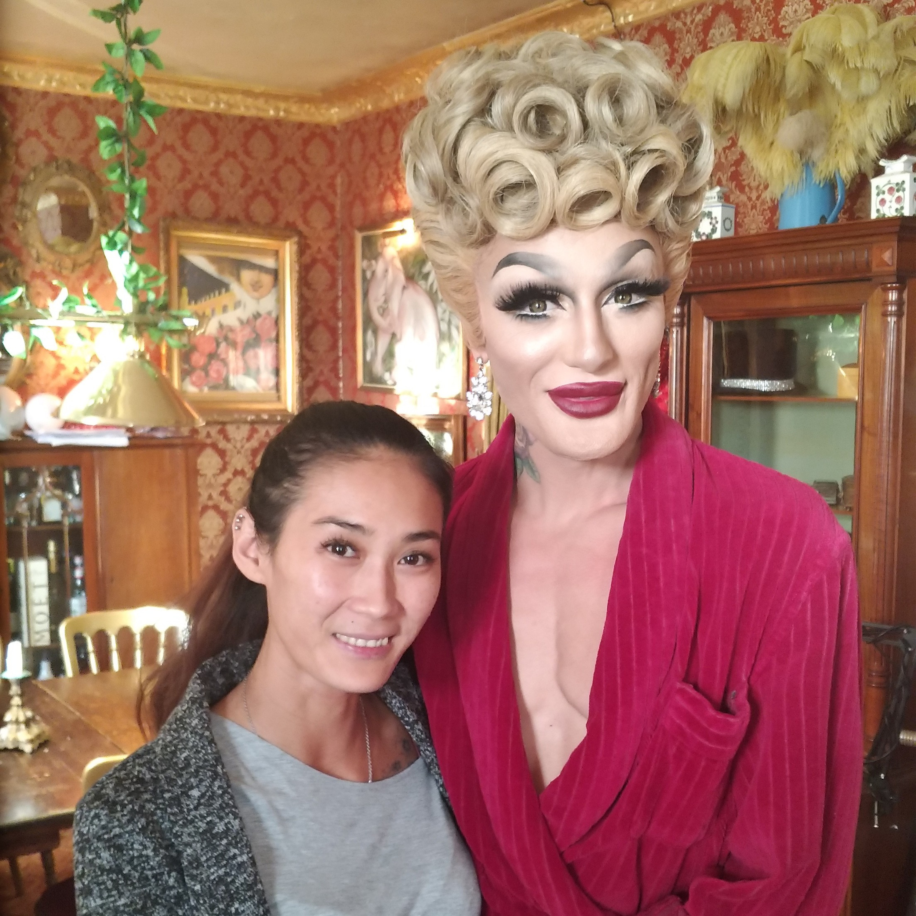 DragQueens - Tinus  episode artwork