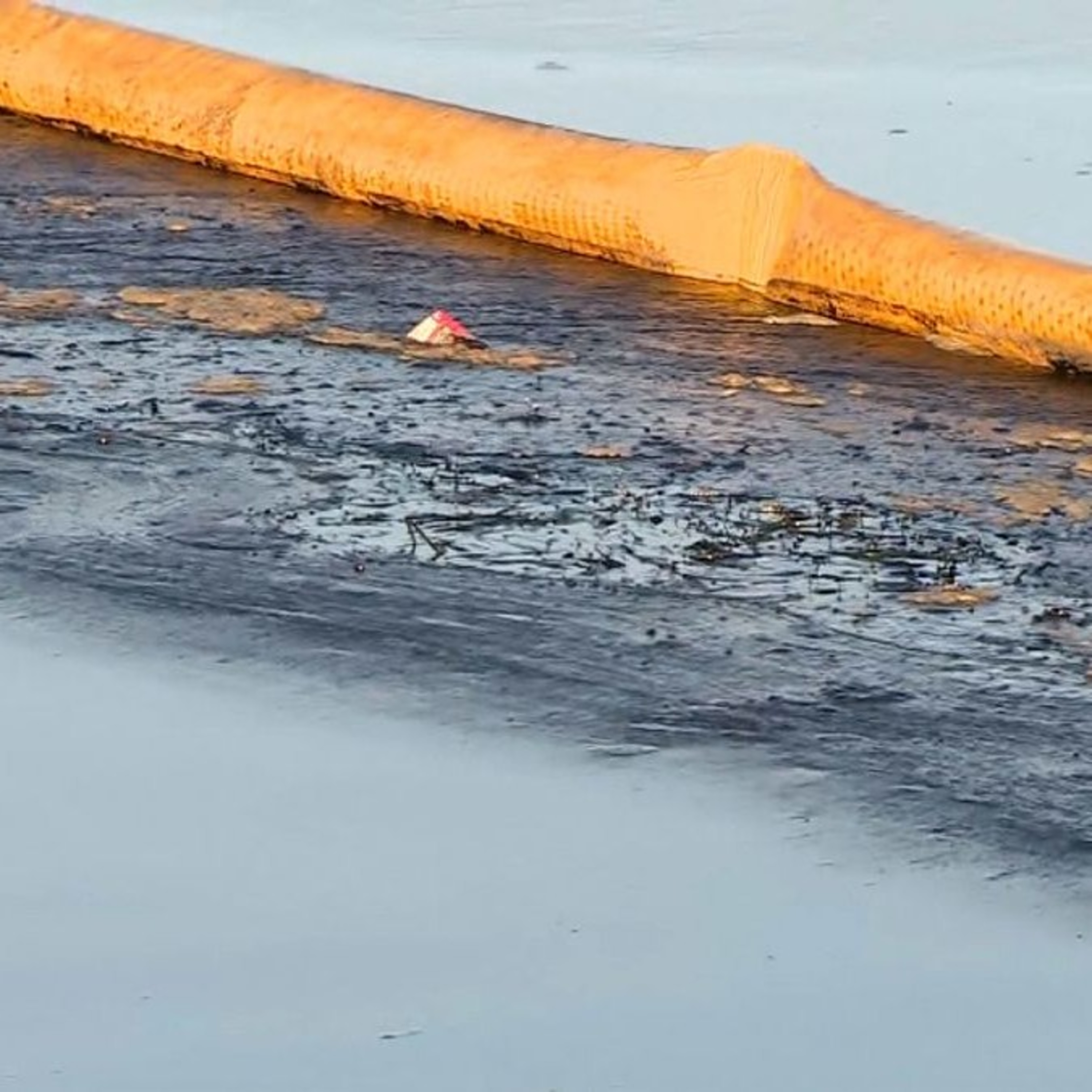 OIL SPILL-CALIFORNIA-HUNTINGTON BWACH -TRUTH episode artwork