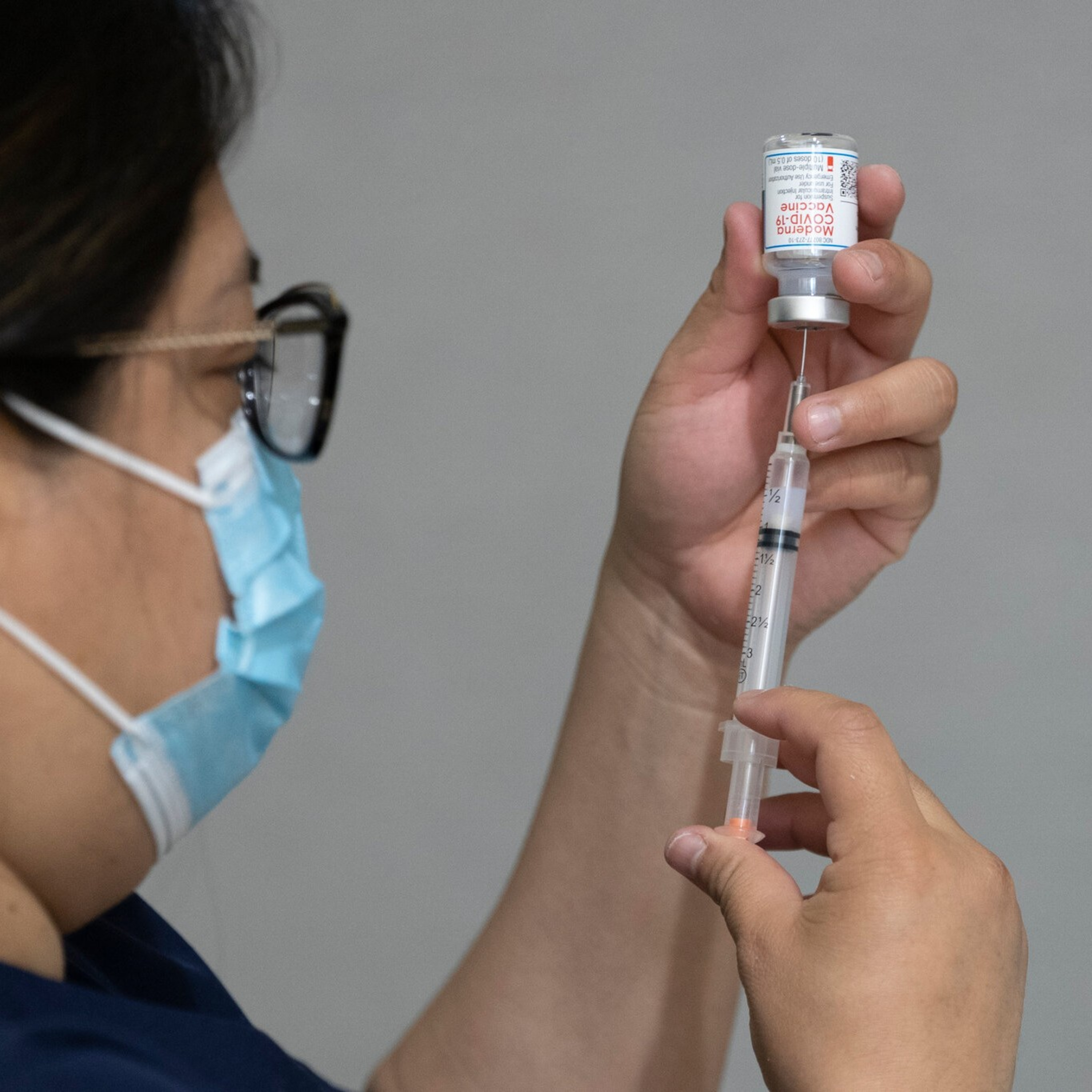 FDA APPROVES MODERNA-BOOSTER SHOTS episode artwork