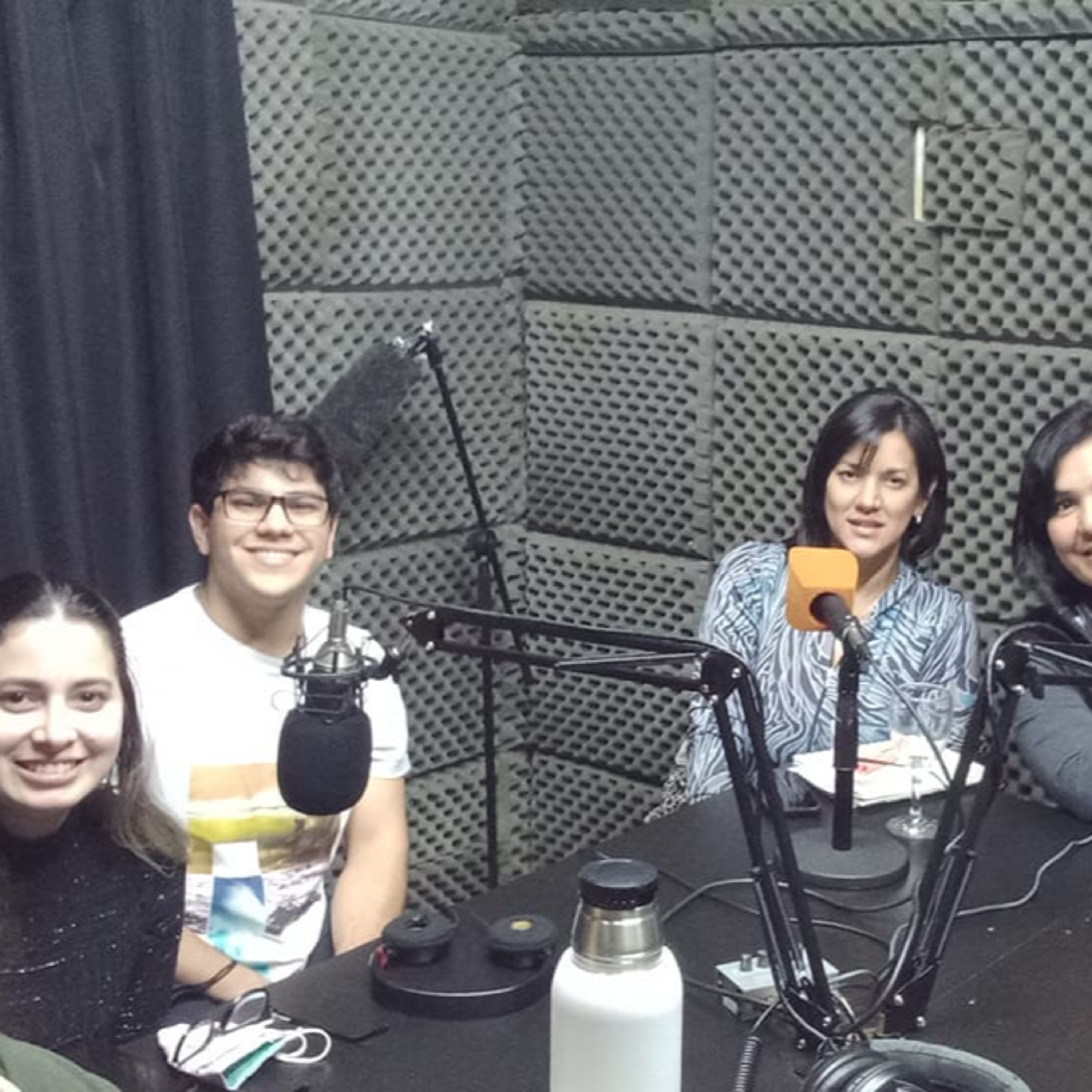RADIO INTERACTIVA 98.3 MHZ