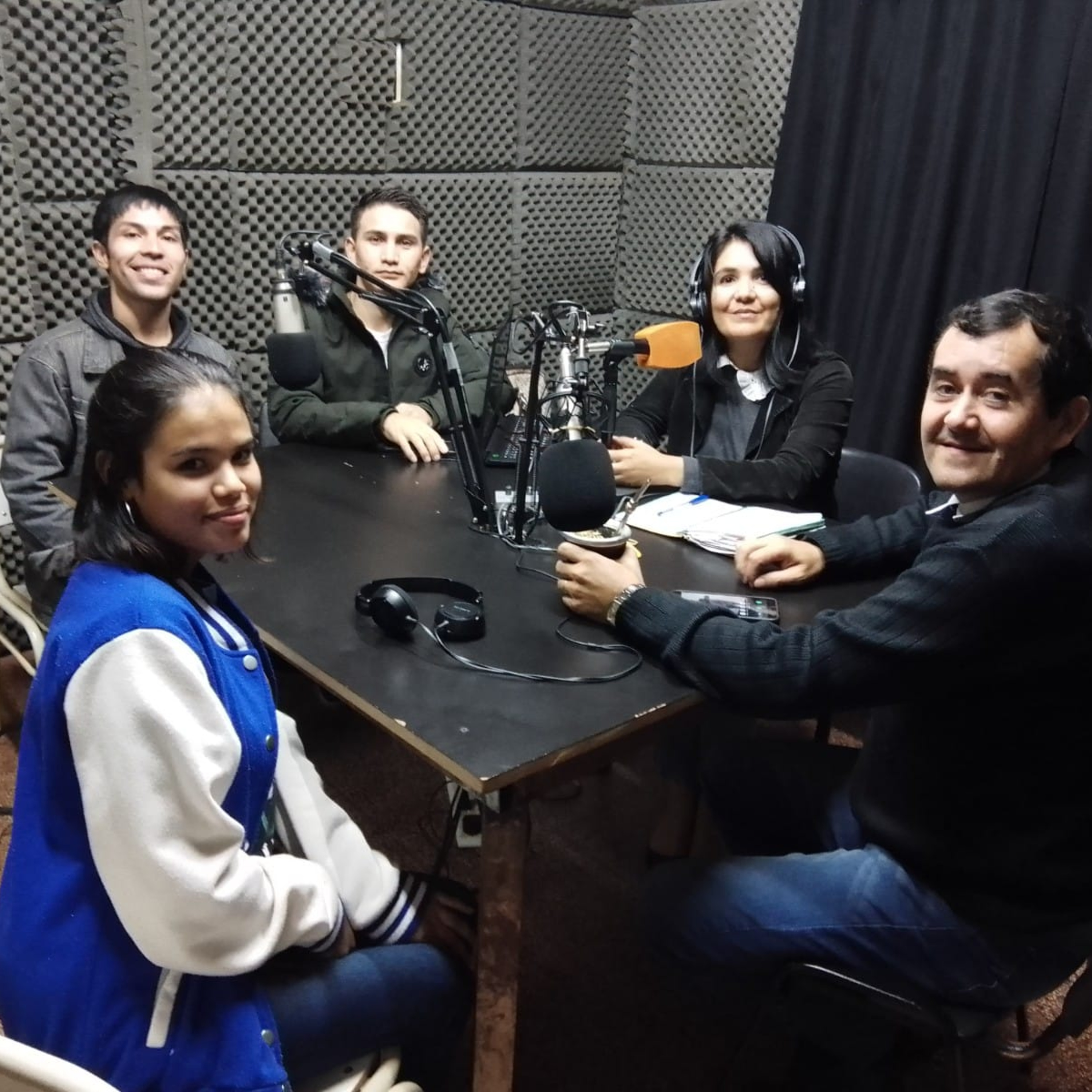 RADIO INTERACTIVA 98.3 MHZ