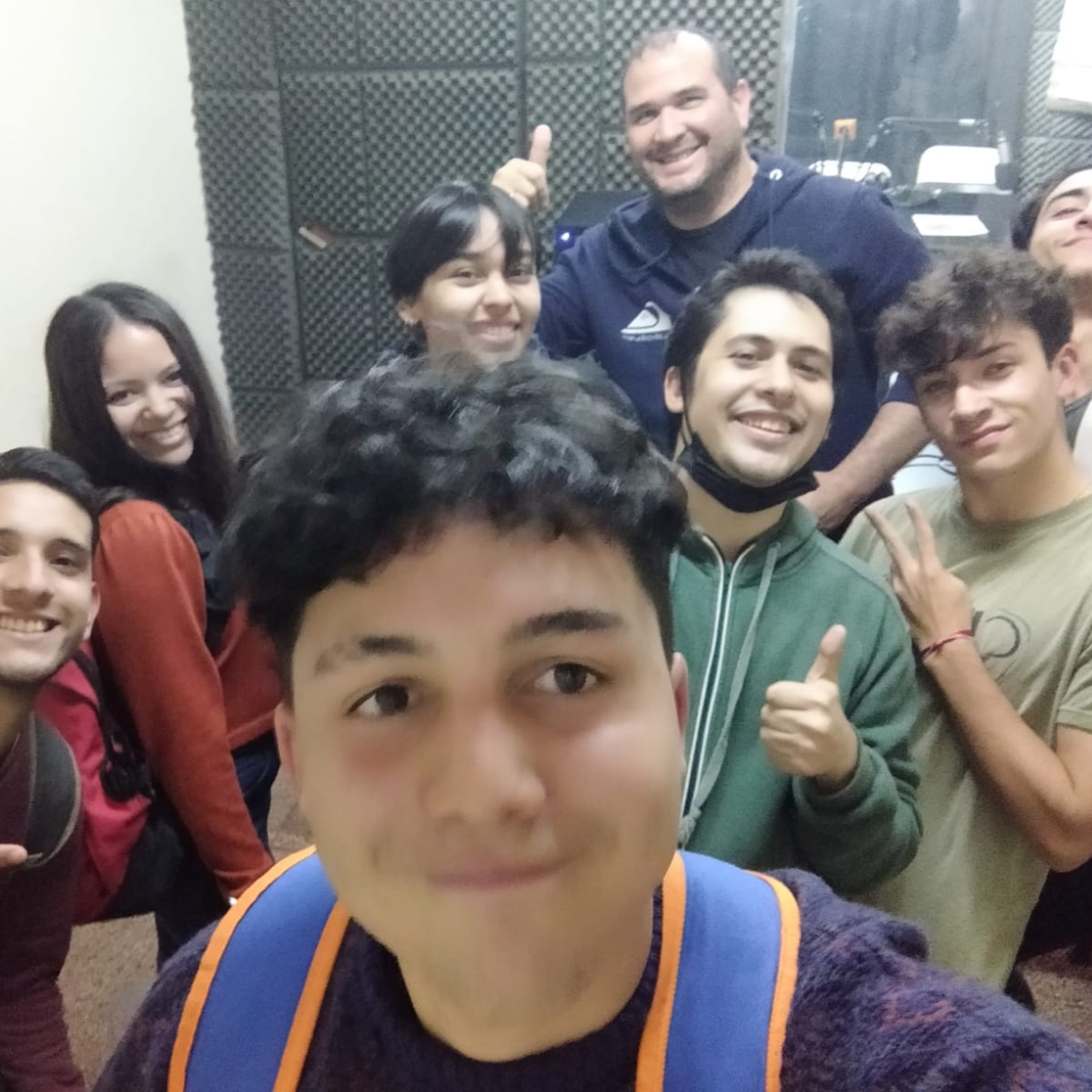 RADIO INTERACTIVA 98.3 MHZ