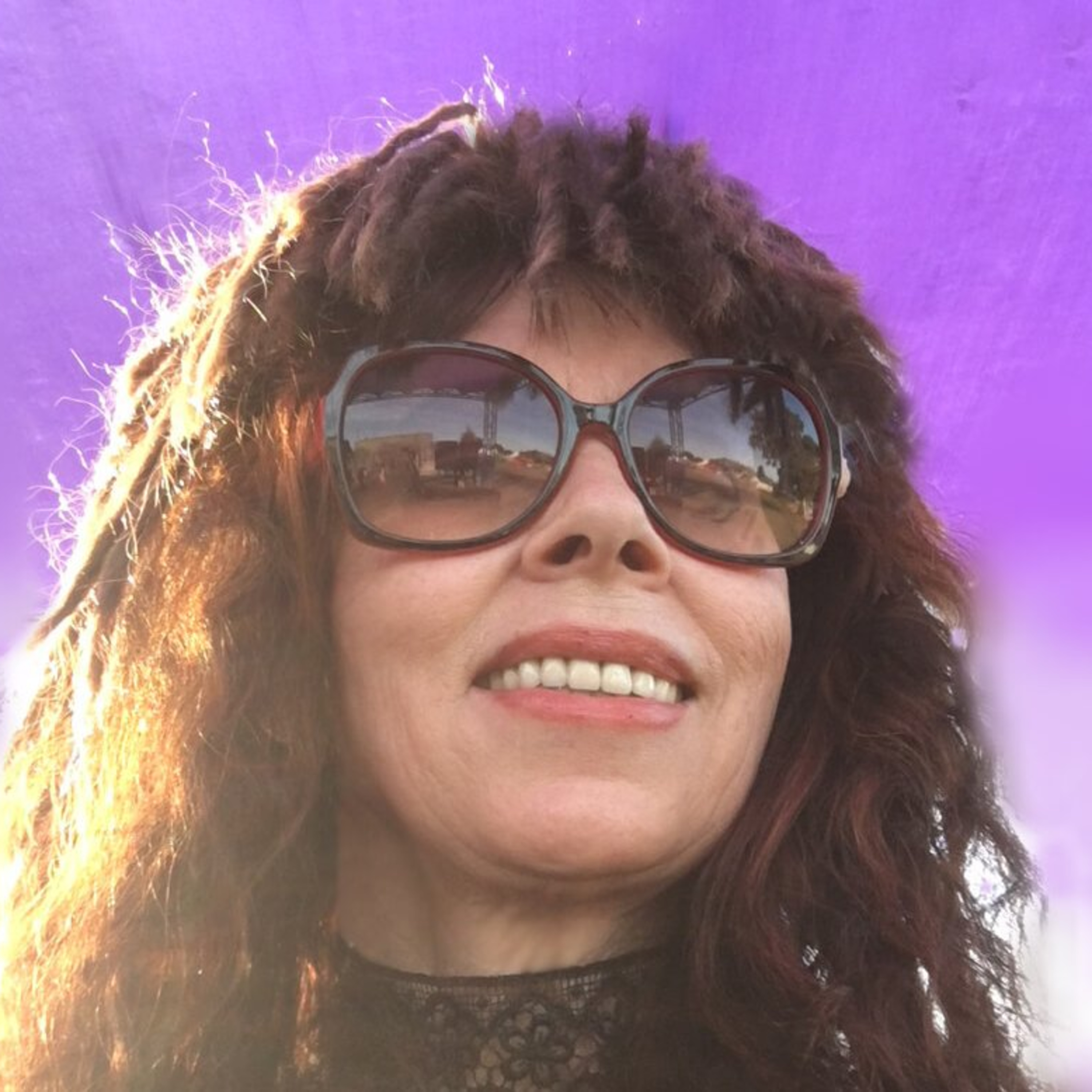 The Leo Affects: Artist, Sculptor, Revolushn's keyboardist and video maker: Olga Perry.  episode artwork