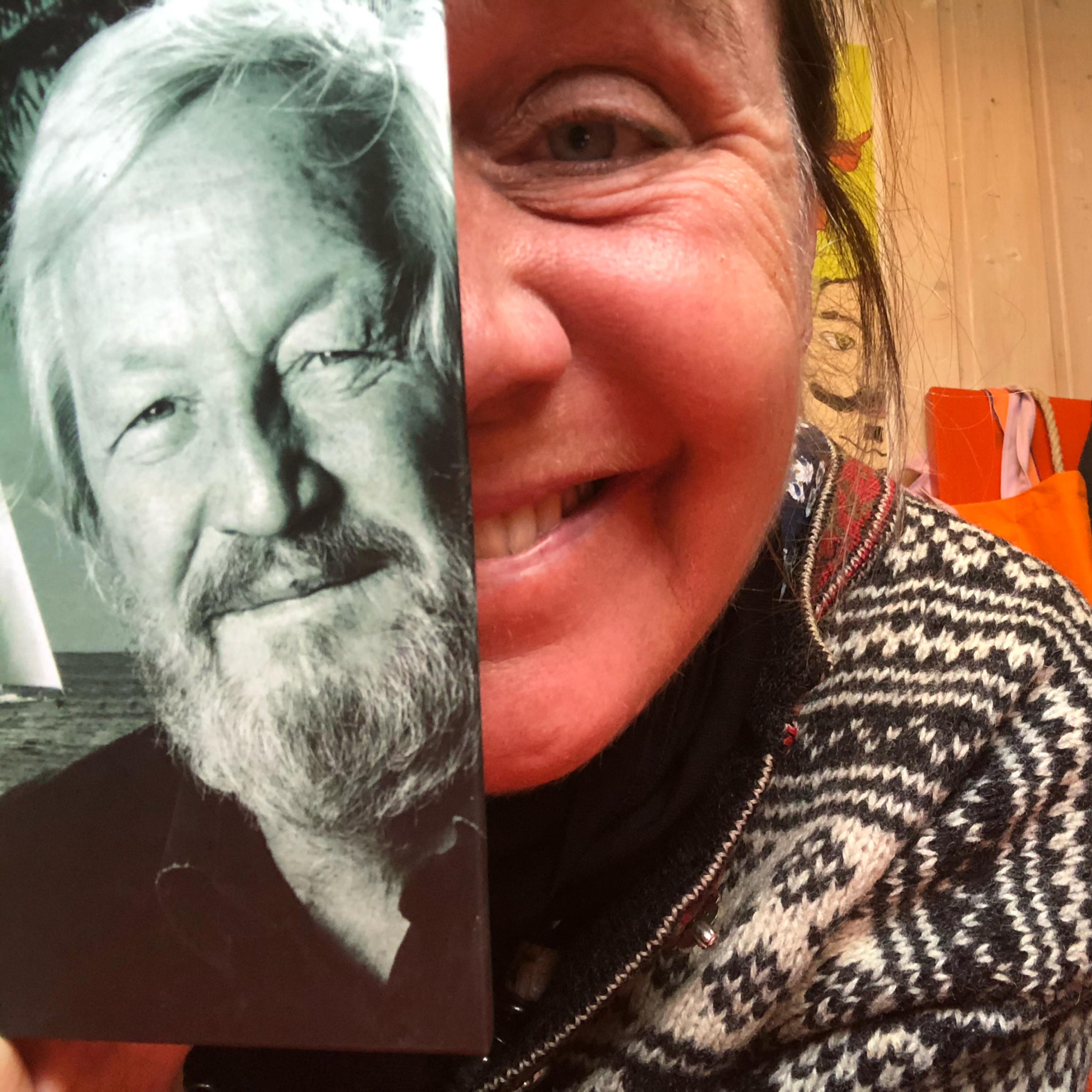 Anne leser fra boken...