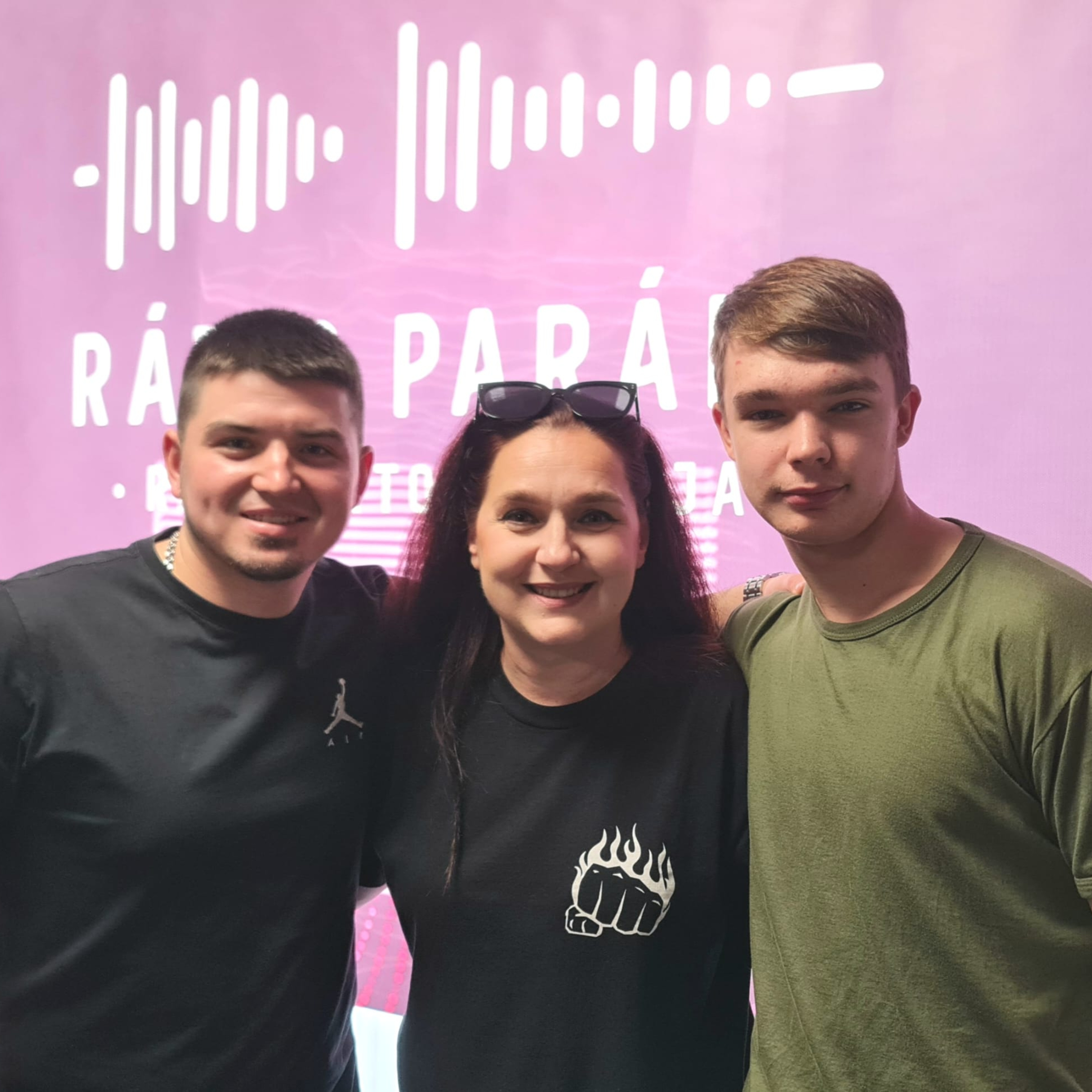 Rádio Paráda - rádio, ktoré spája