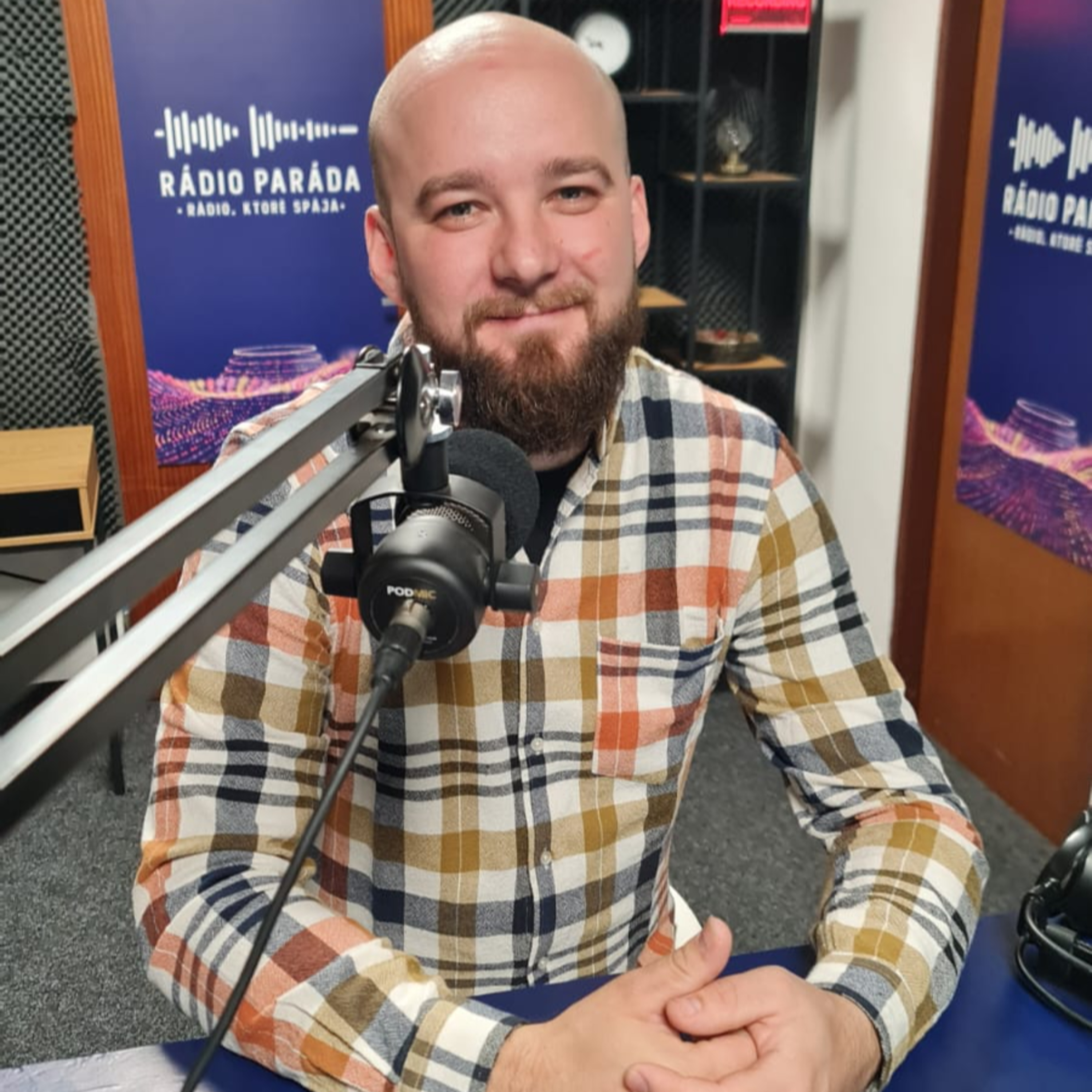 Rádio Paráda - rádio, ktoré spája