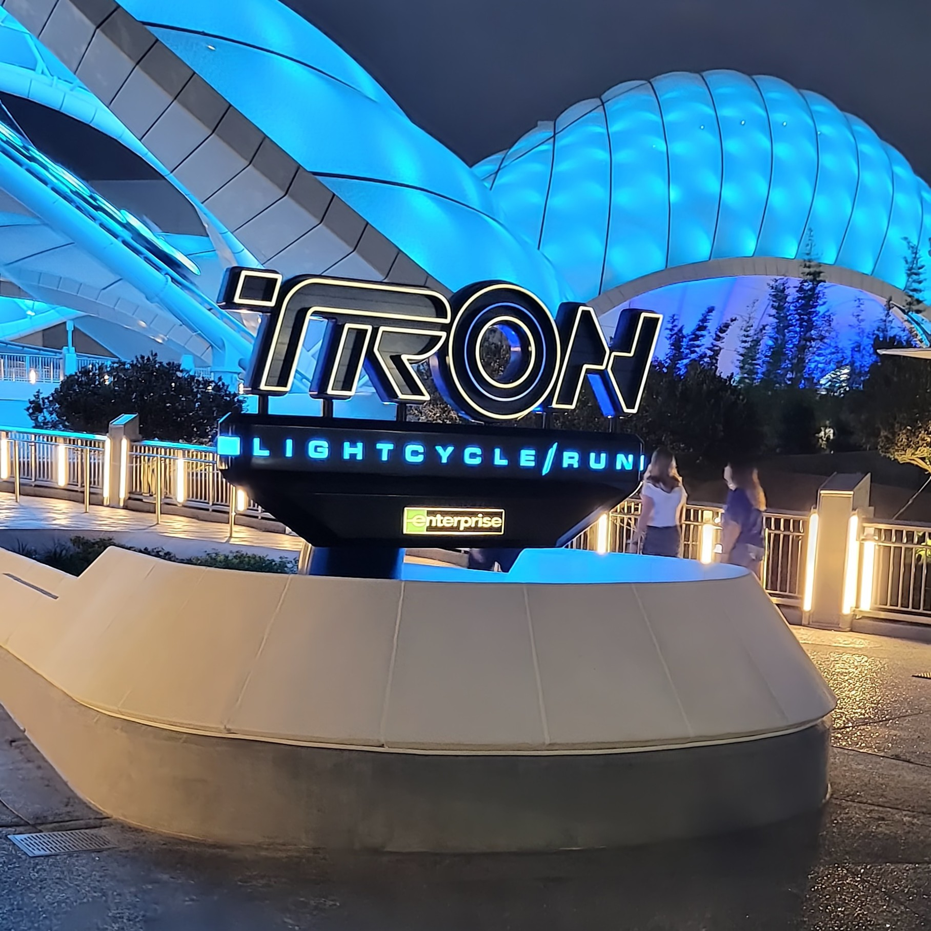 Tron Lightcycle Run: Riding into the Future at Magic Kingdom - A Remy's Roundtable Episode