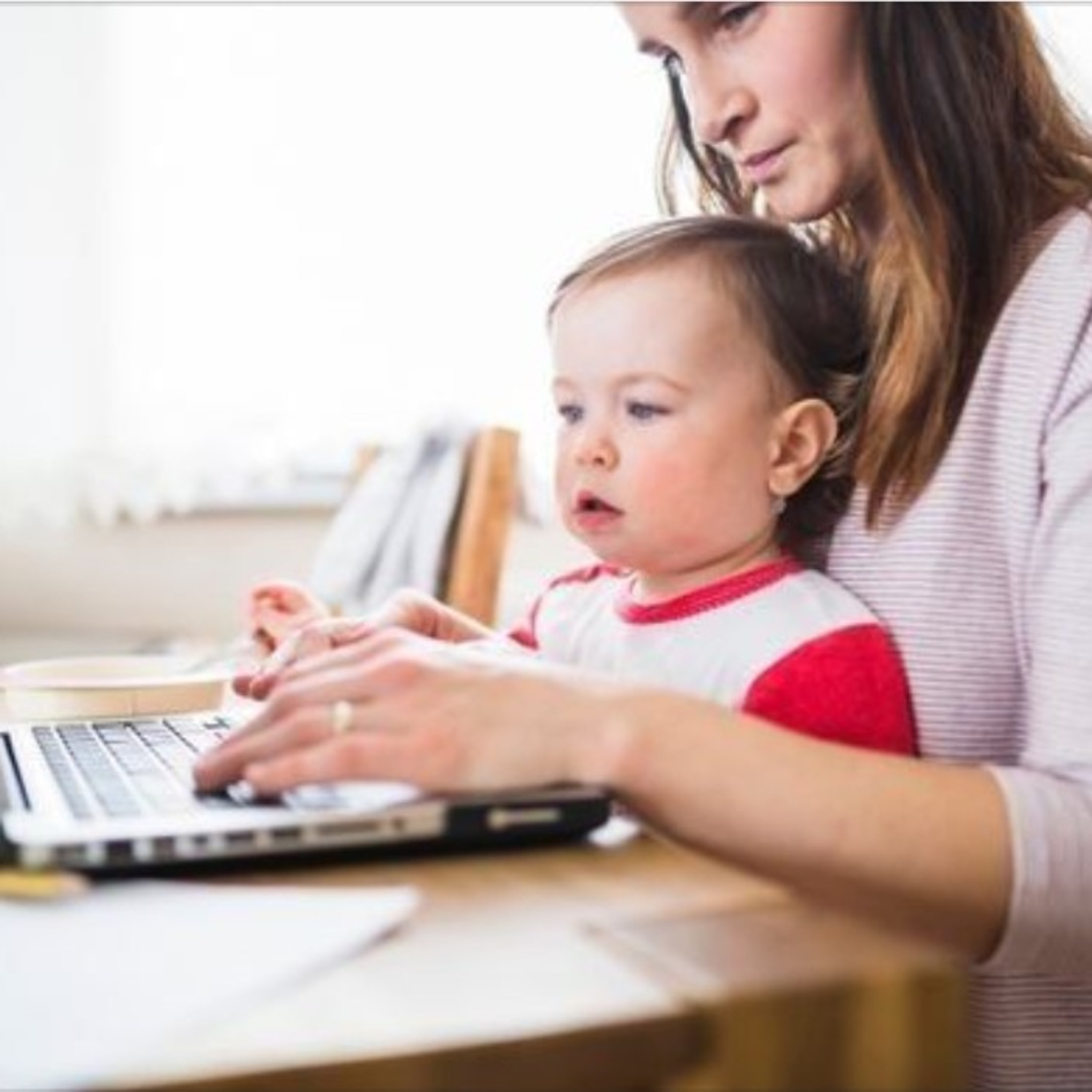 Home Office: direito das mães para cuidar de seus filhos sem aula? episode artwork
