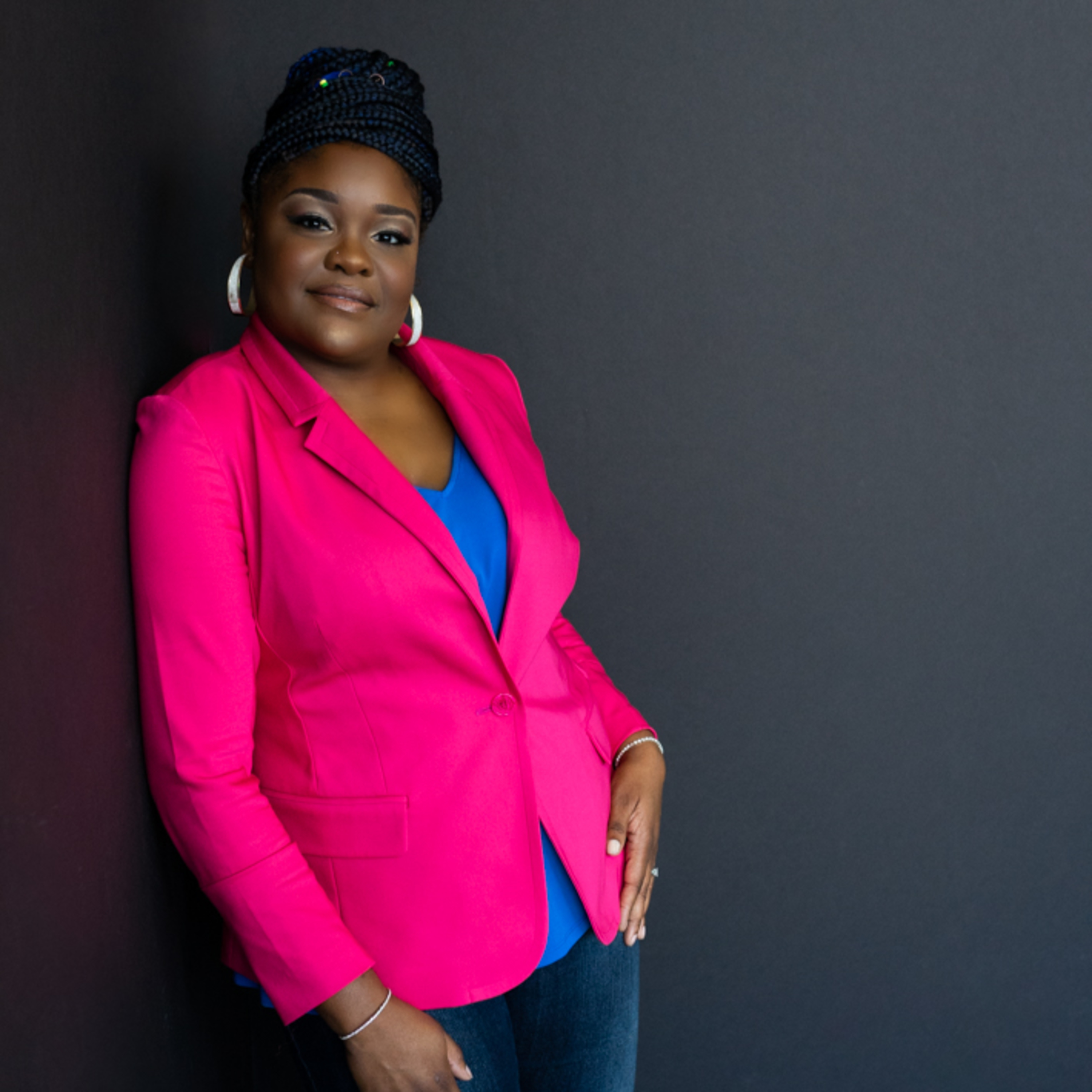 Midweek Motivation with special guest Micaela "Cae" Thomas, author of "Stripped to My Truth - Unpacking the Emotional Baggage"