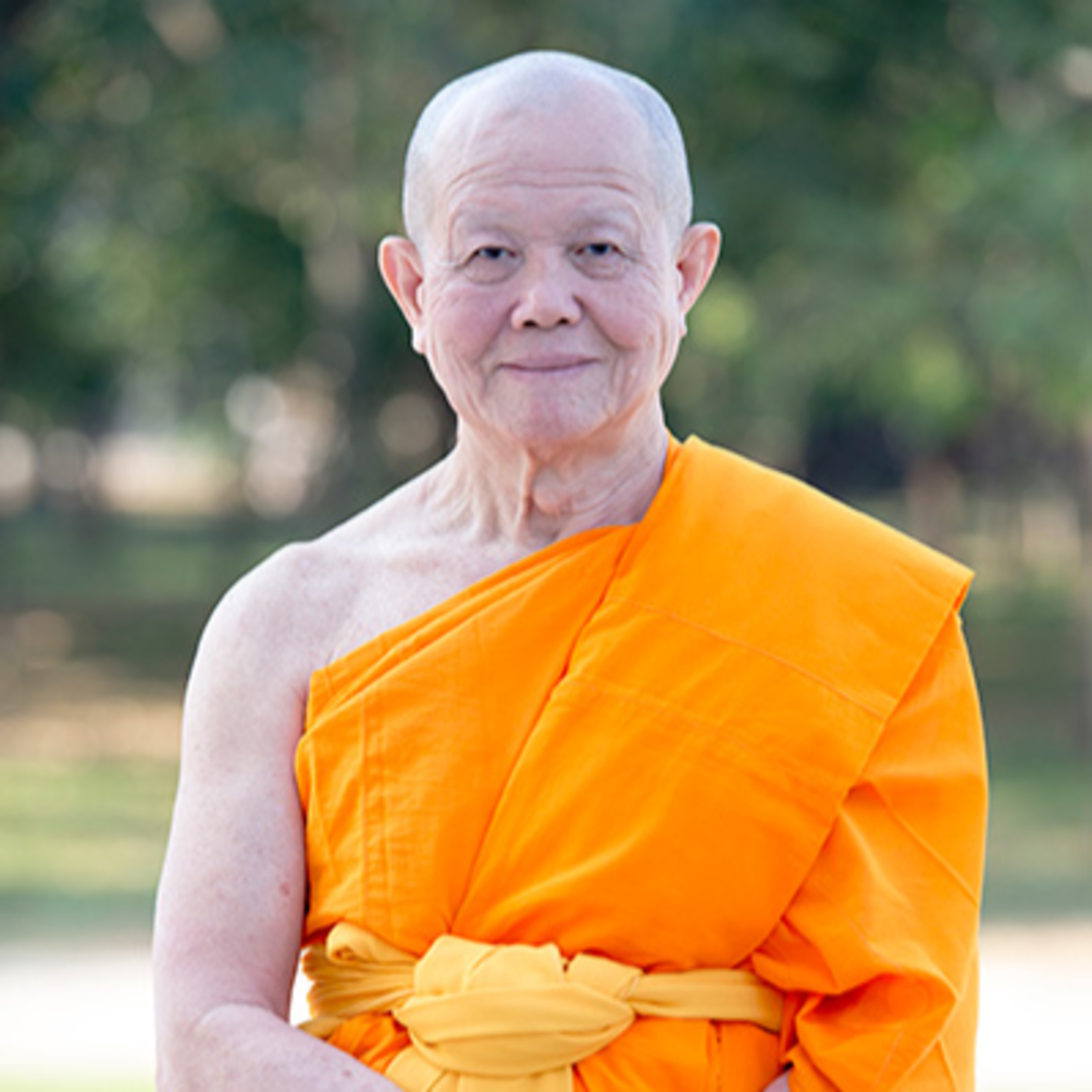 มงคลที่ 4 อยู่ในถิ่นที่เหมาะสม - มงคลชีวิต 38 ประการ โดย หลวงพ่อทัตตชีโว วัดพระธรรมกาย episode artwork