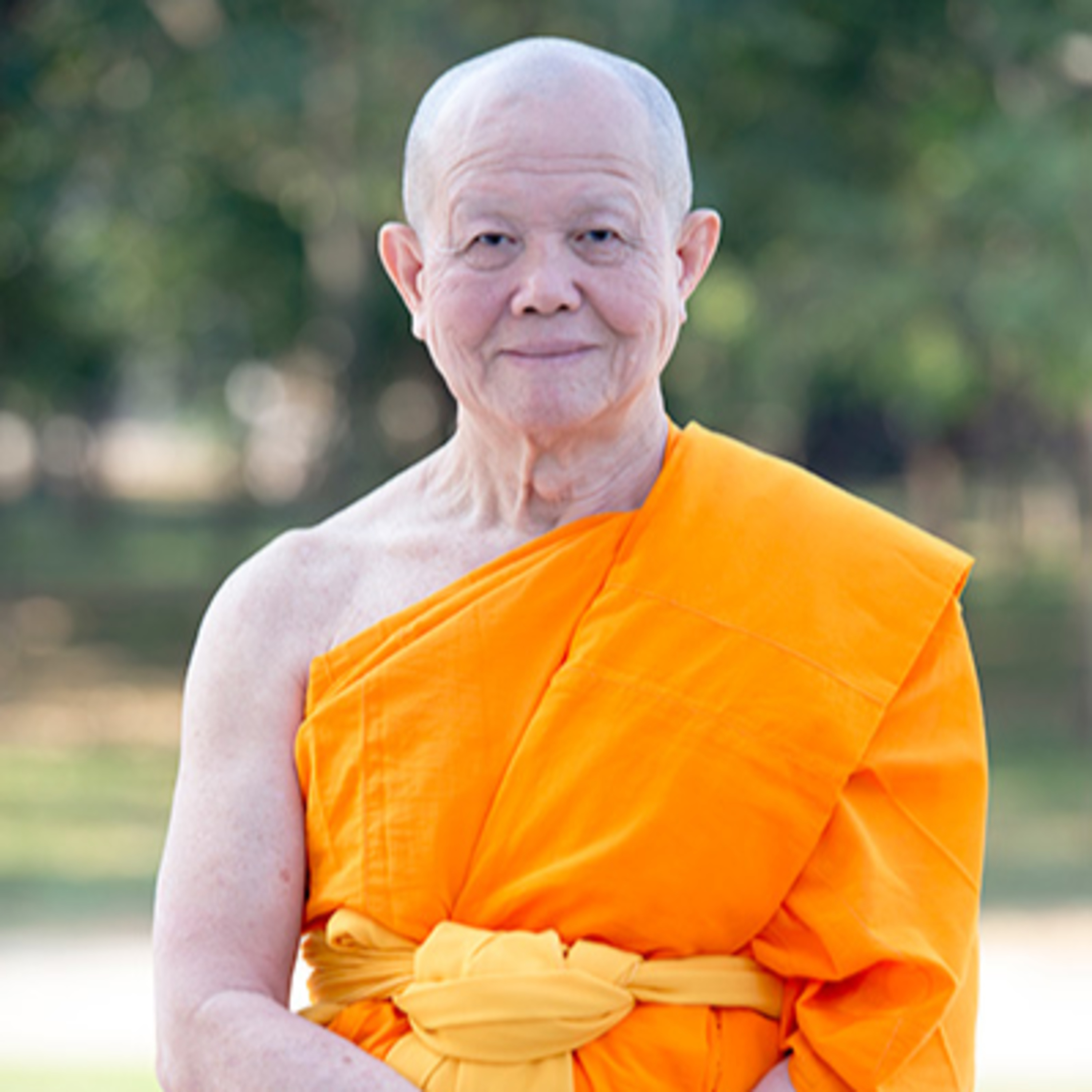 มงคลที่ 11 บำรุงบิดามารดา - มงคลชีวิต 38 ประการ โดย หลวงพ่อทัตตชีโว วัดพระธรรมกาย episode artwork