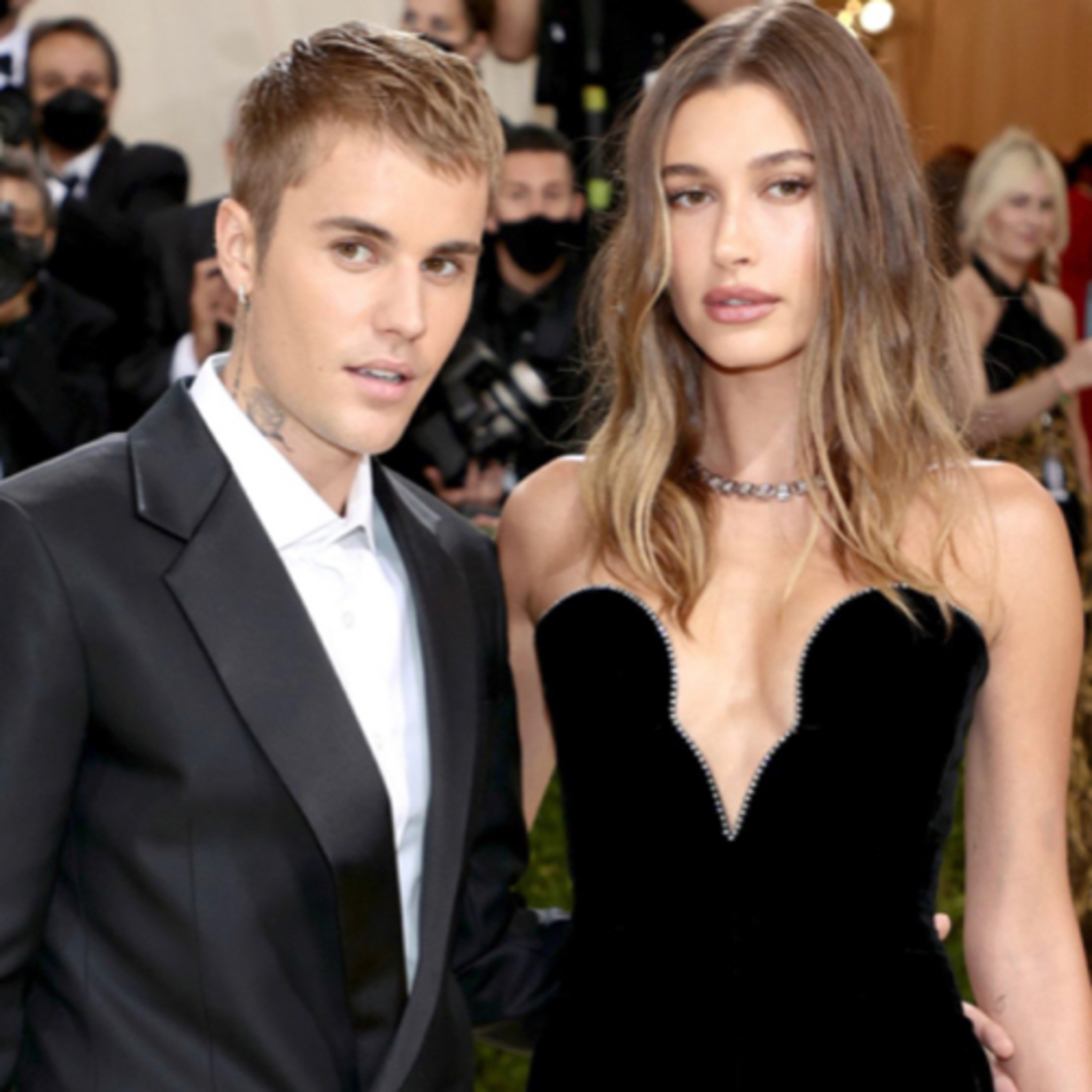 Hailey Bieber supports husband Justin amid Ramsay Hunt Syndrome  episode artwork