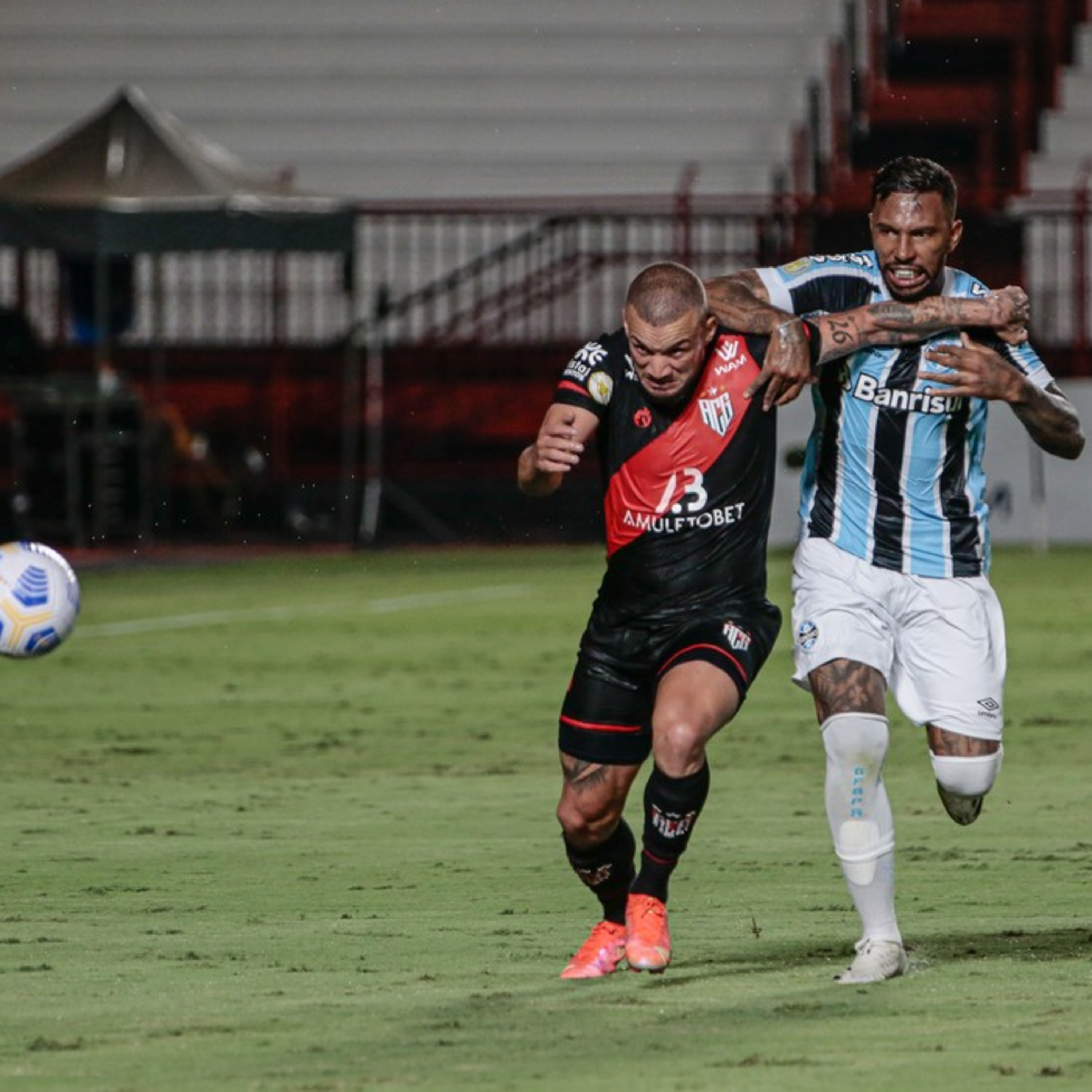 Grêmio perde para Atlético/GO em jogo com expulsão de zagueiro que passou pelo Iraty episode artwork