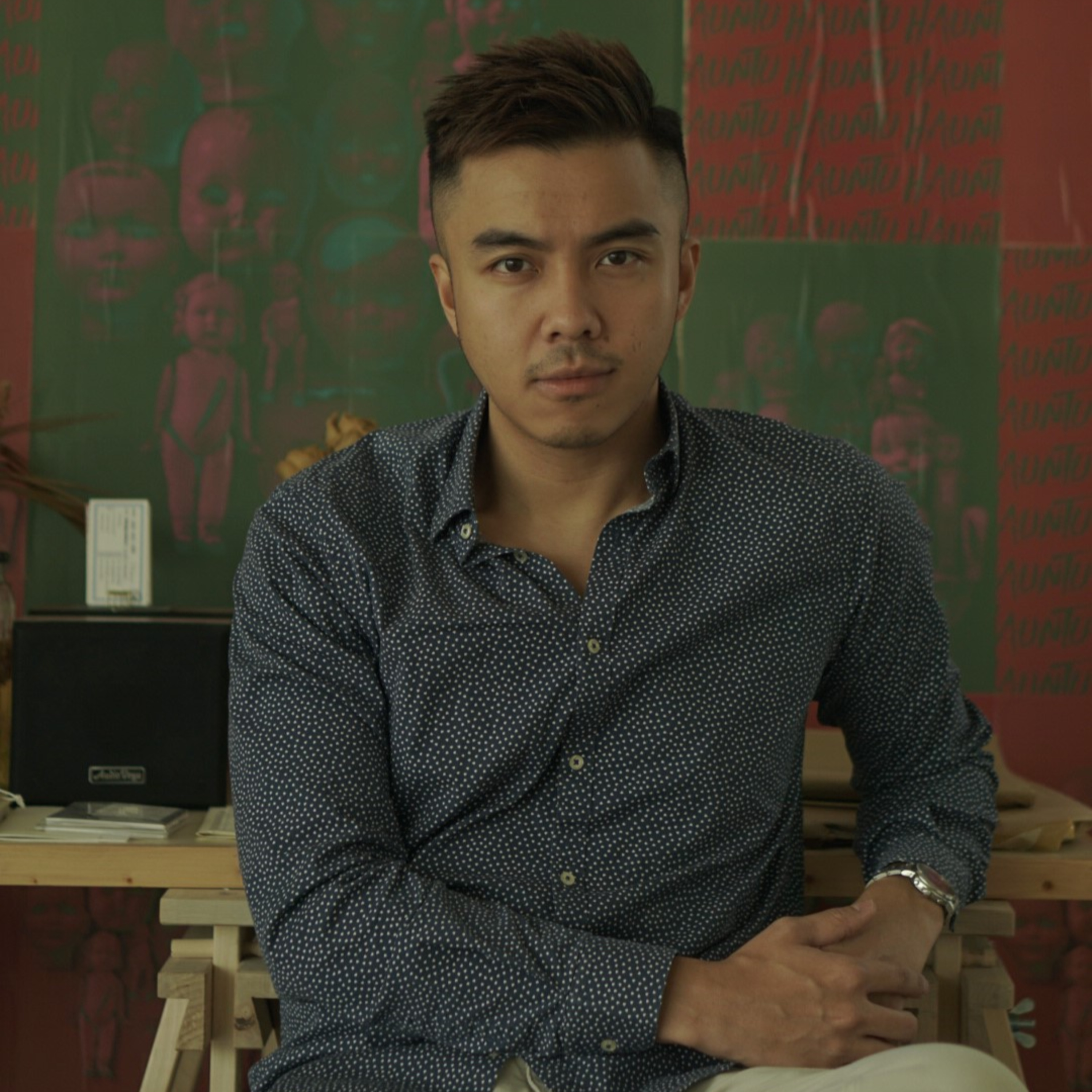 Young Entrepreneur\'s Insight with YES