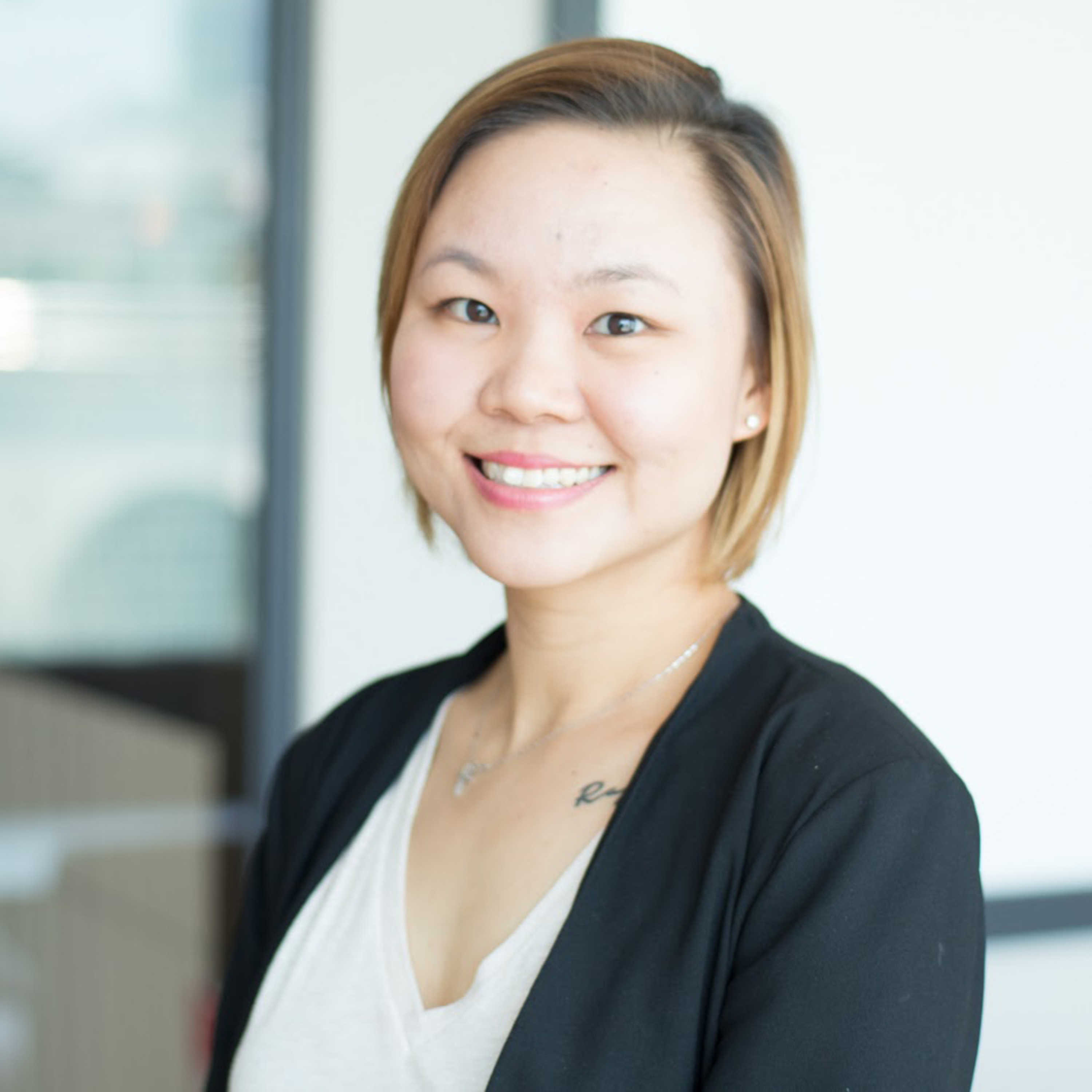 Young Entrepreneur\'s Insight with YES