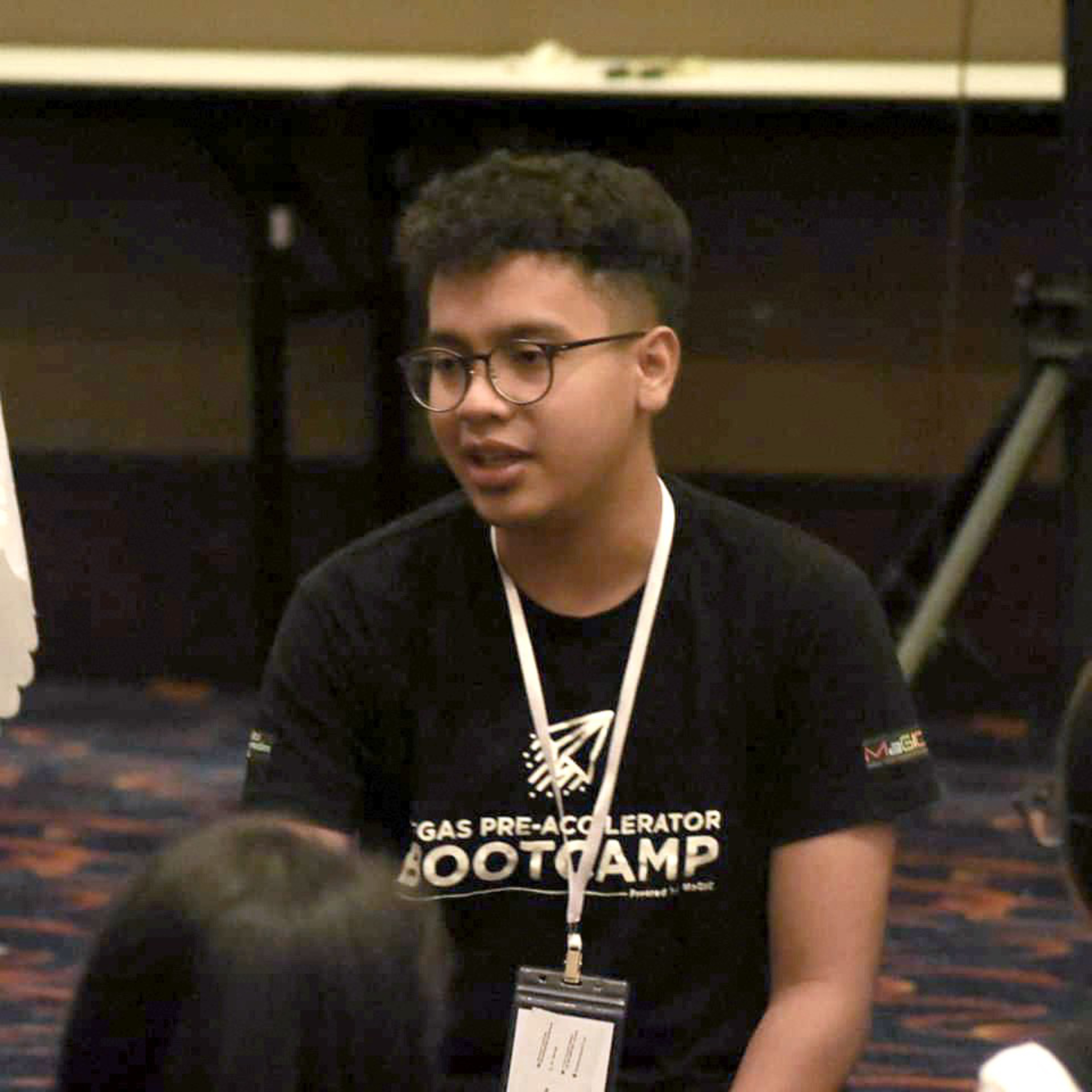 Young Entrepreneur\'s Insight with YES