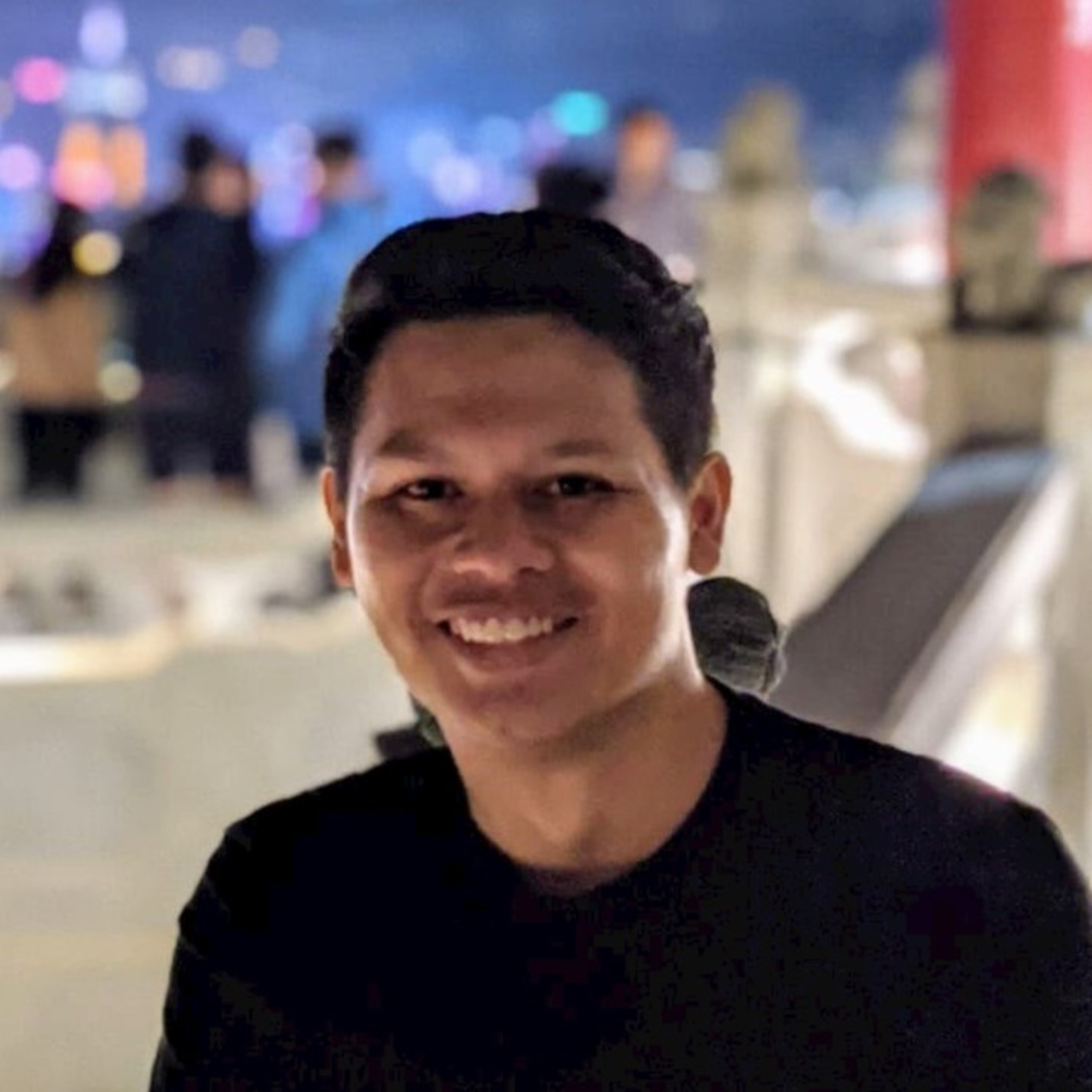 Young Entrepreneur\'s Insight with YES